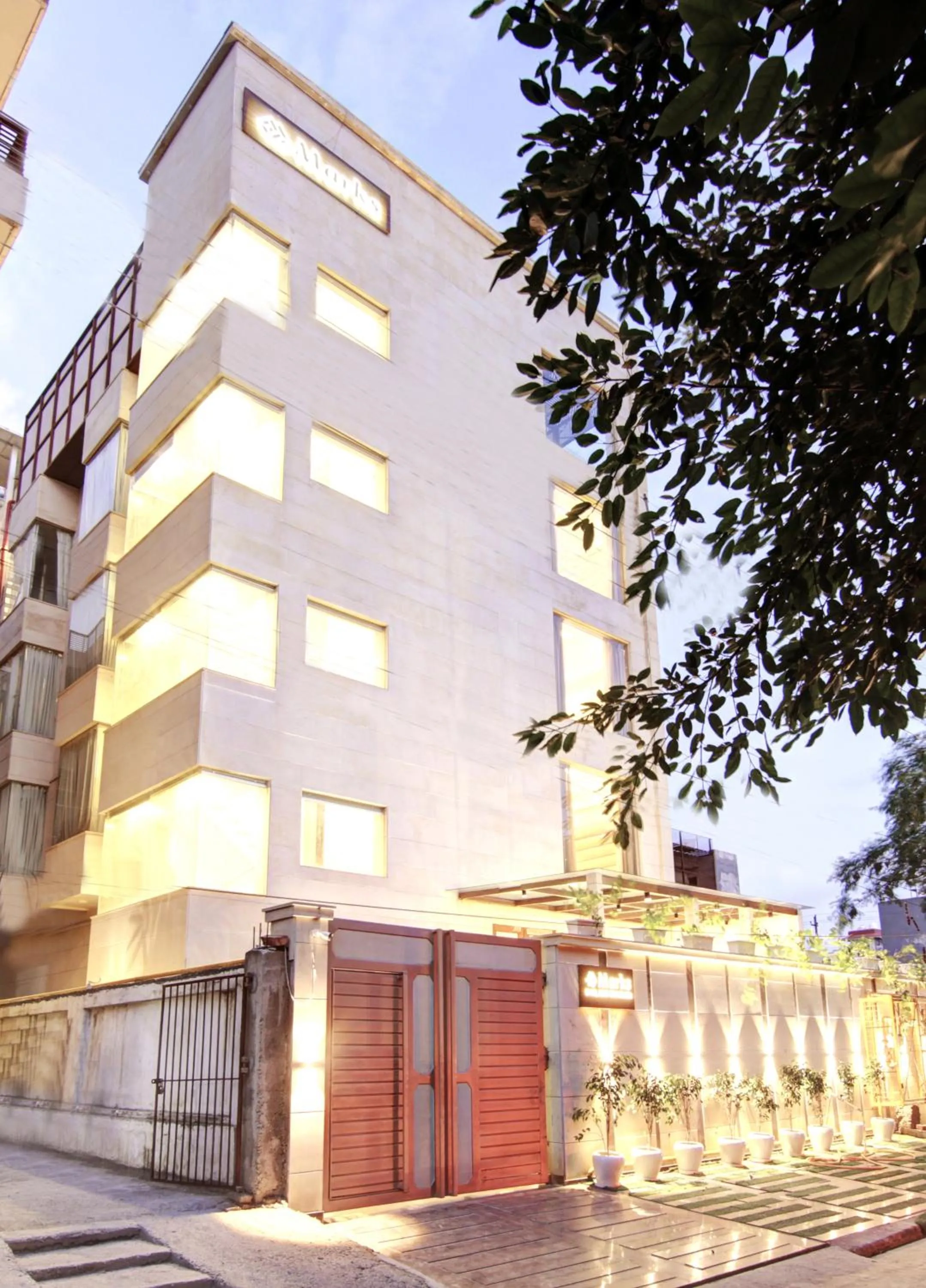 Property building in Marks Hotel & Banquet