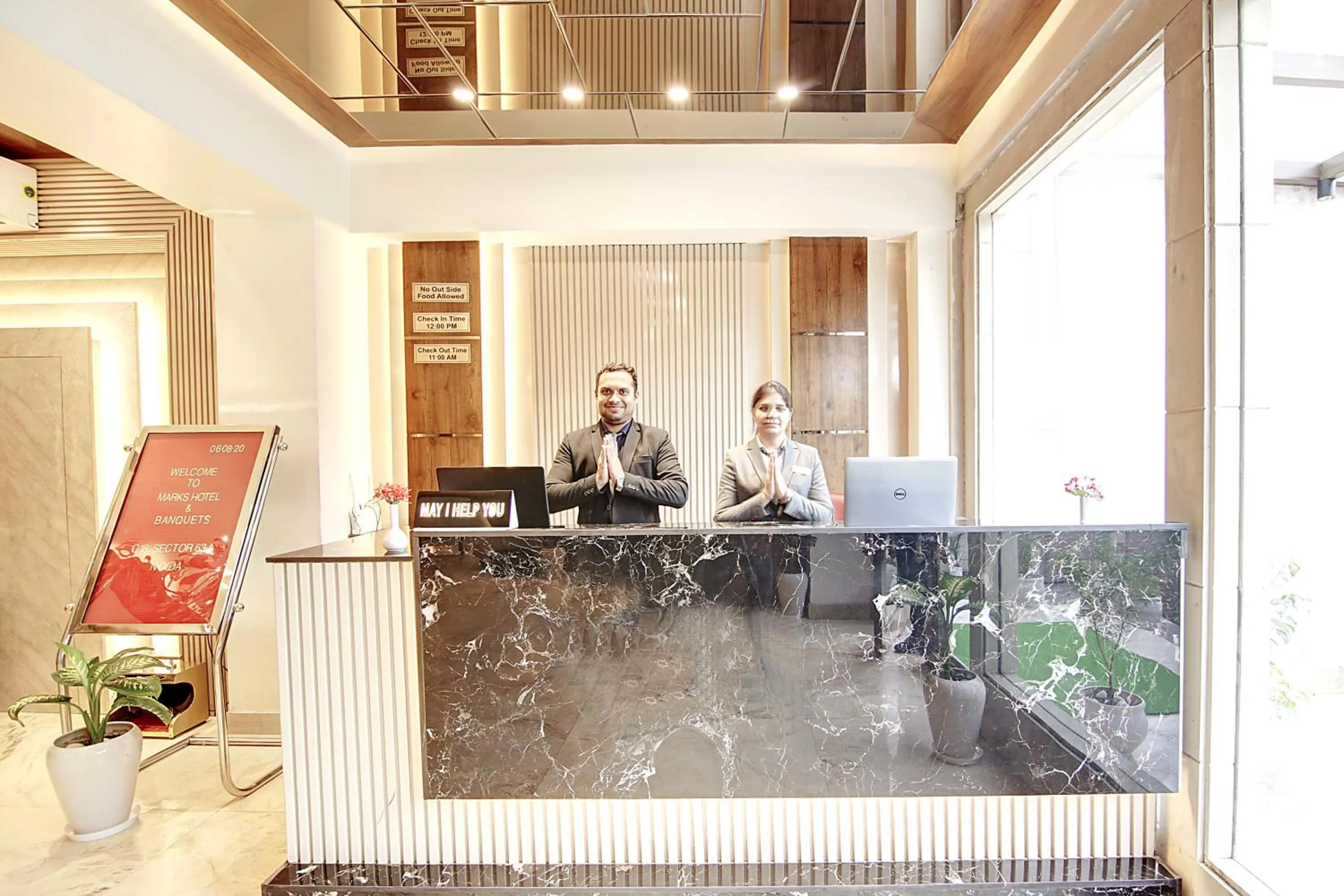 Lobby or reception in Marks Hotel & Banquet