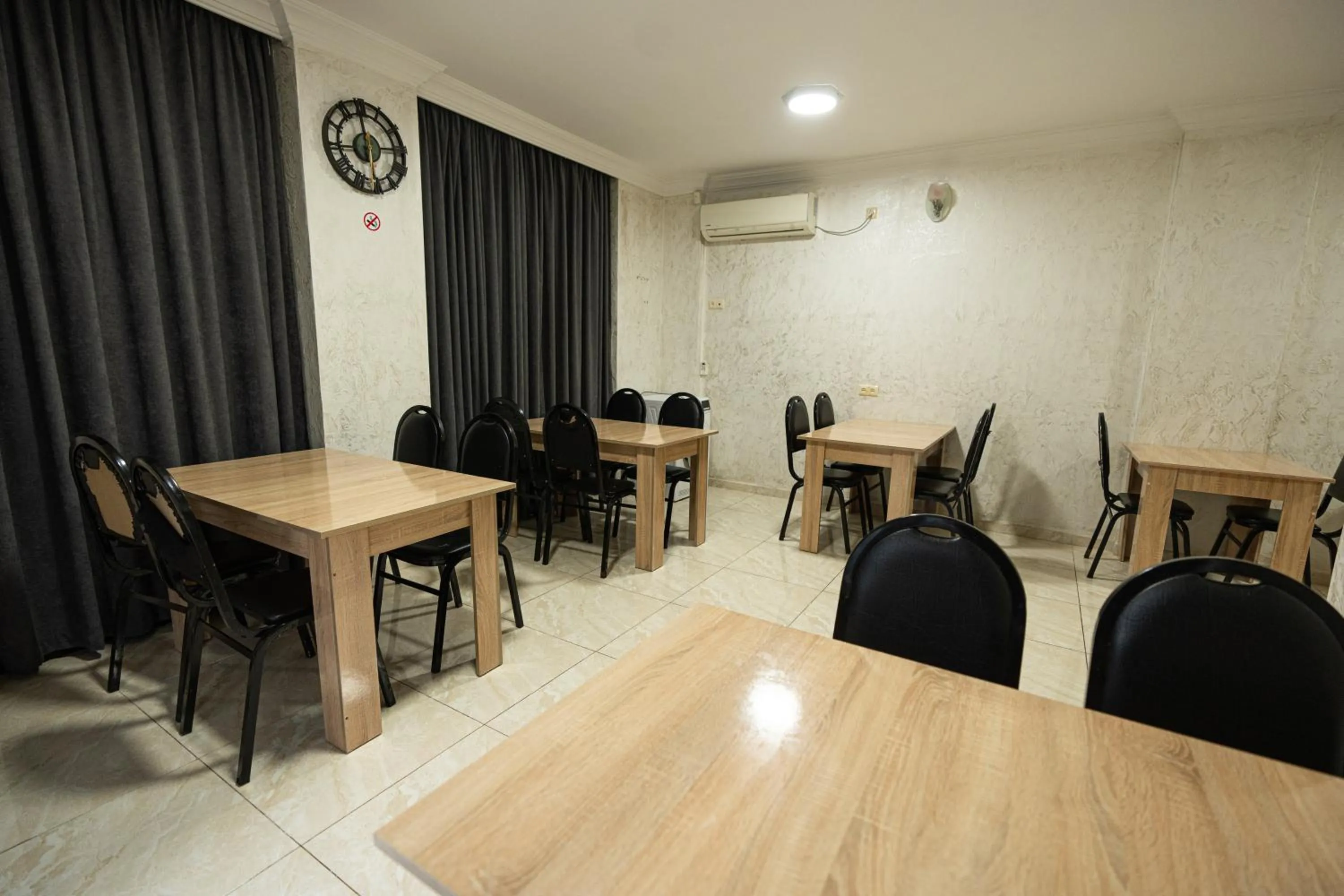 Restaurant/places to eat in Batumi Inn Hotel