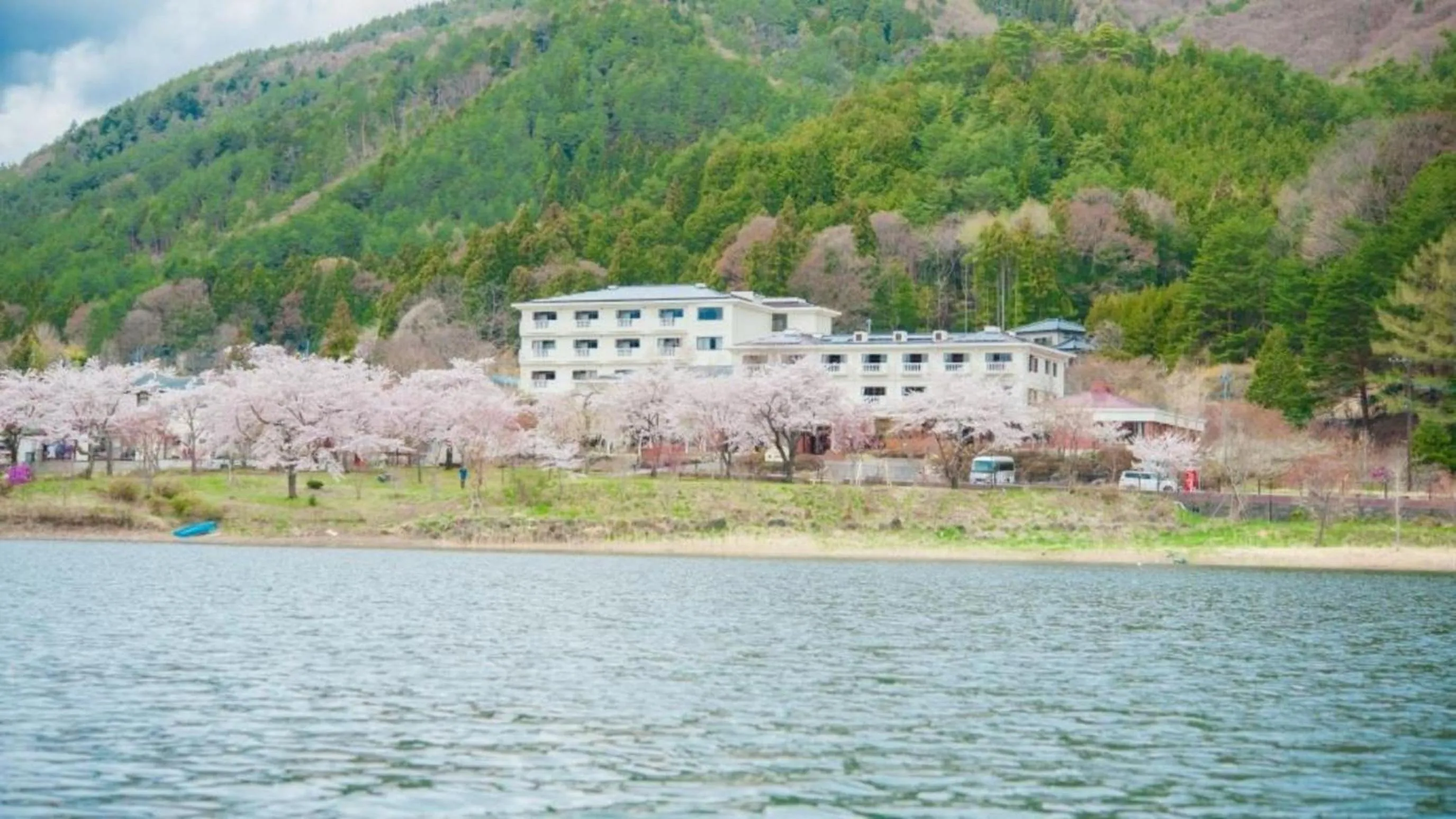 Property building in Ashiwada Hotel