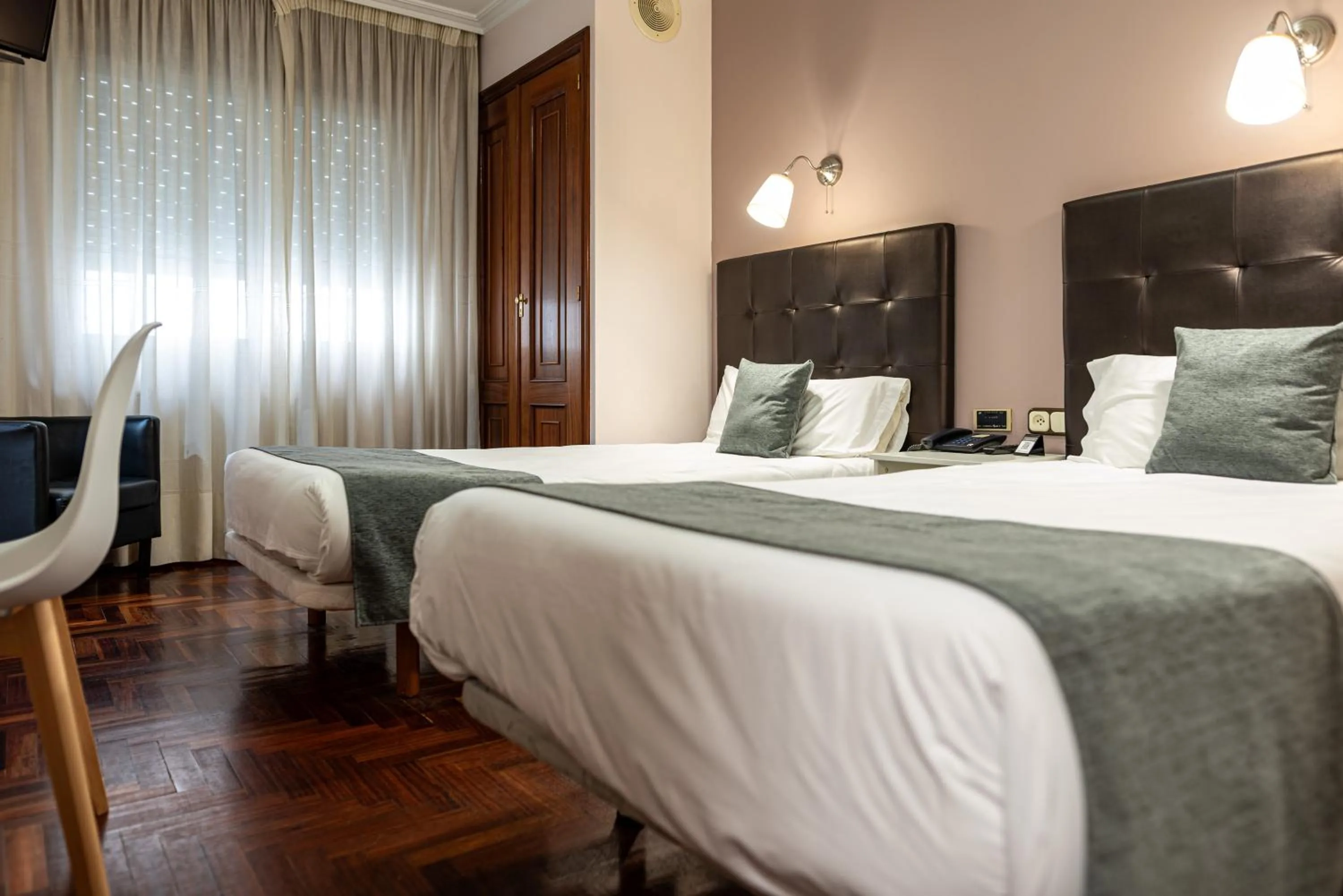 Bed in Hotel Alda Centro Pontevedra