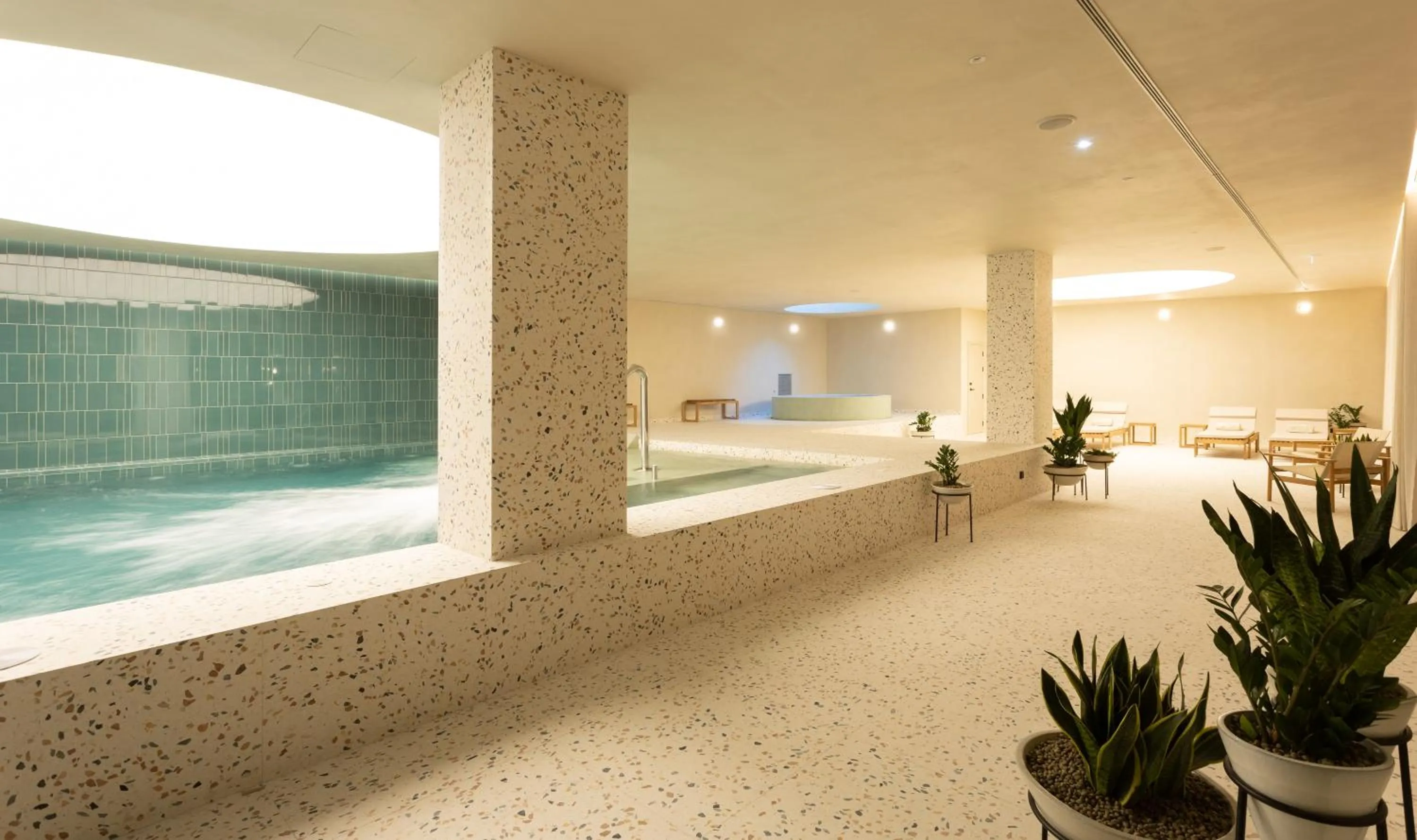 Swimming pool in Altis Porto Hotel