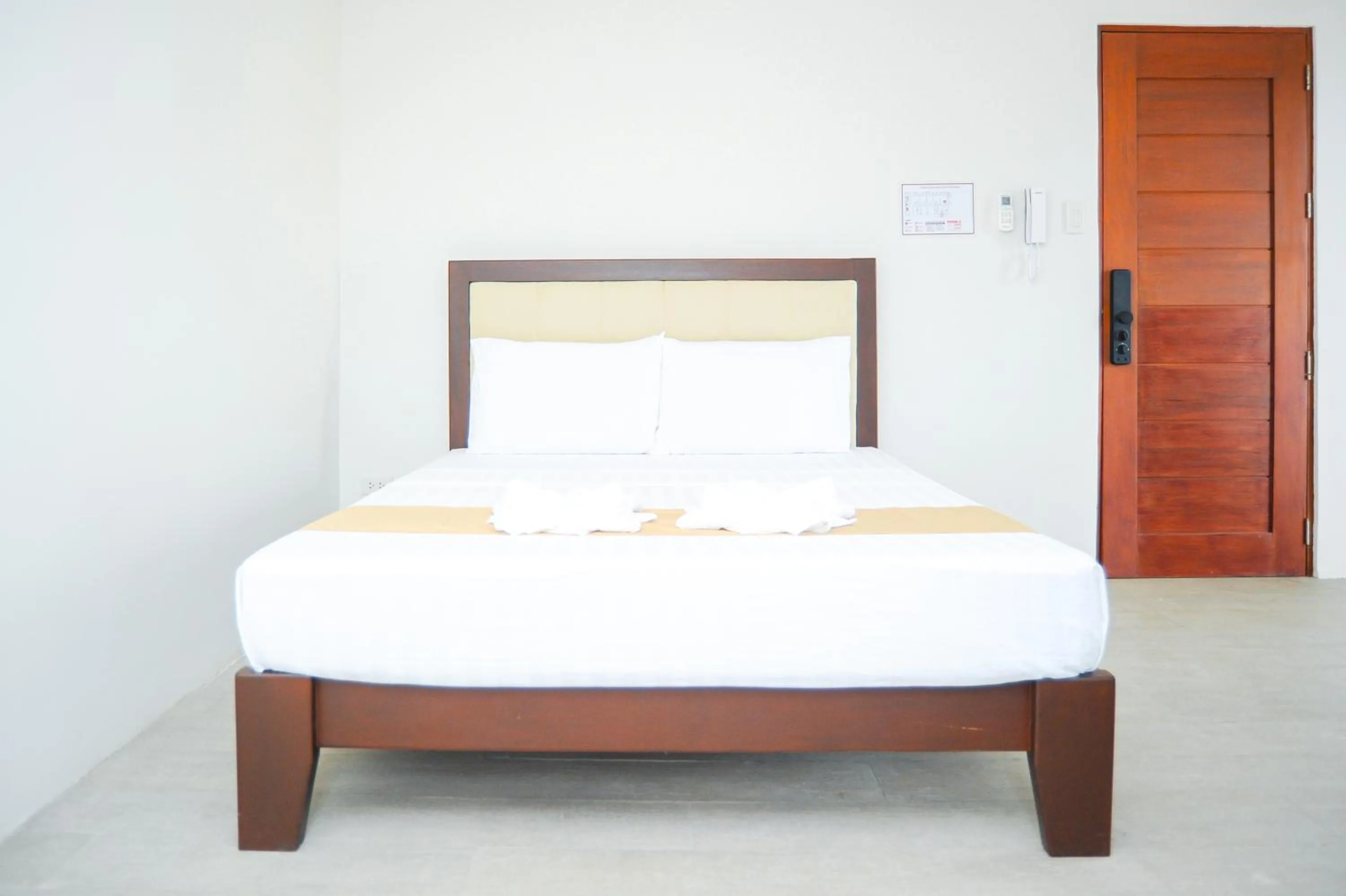 Bed in Kaia Isabelle Hotel Puerto Princesa