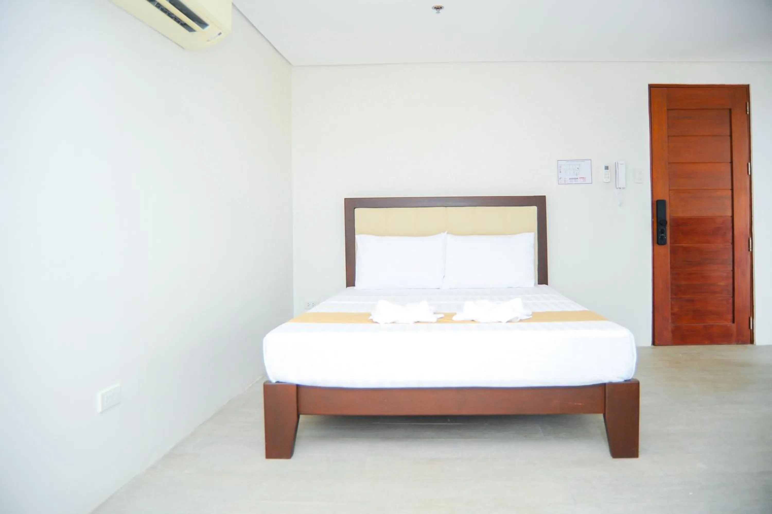 Bedroom, Bed in Kaia Isabelle Hotel Puerto Princesa