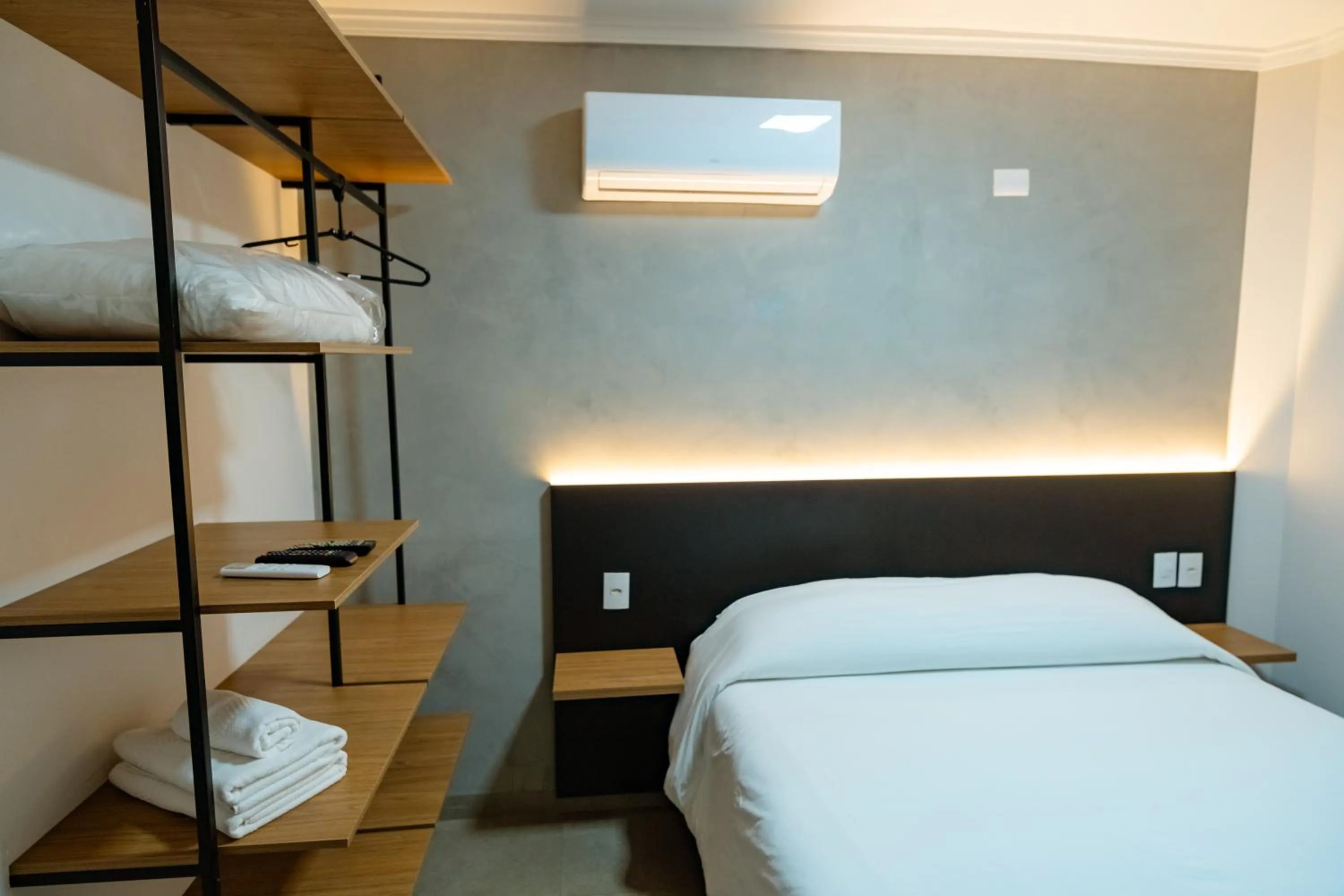 Bed in Terraço Flat Hotel