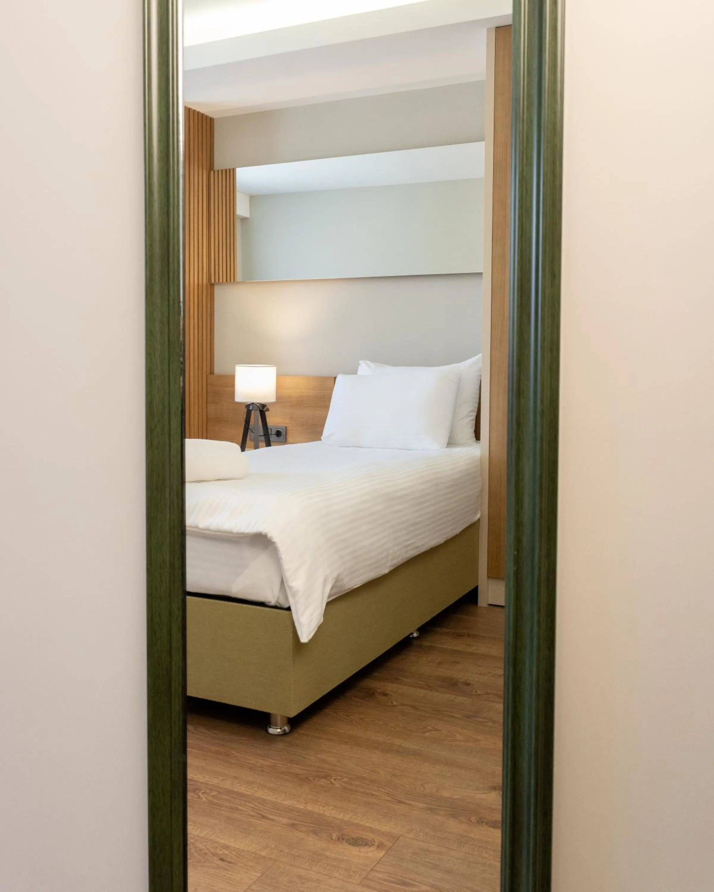 Bed in Frezya - Exclusively Woman