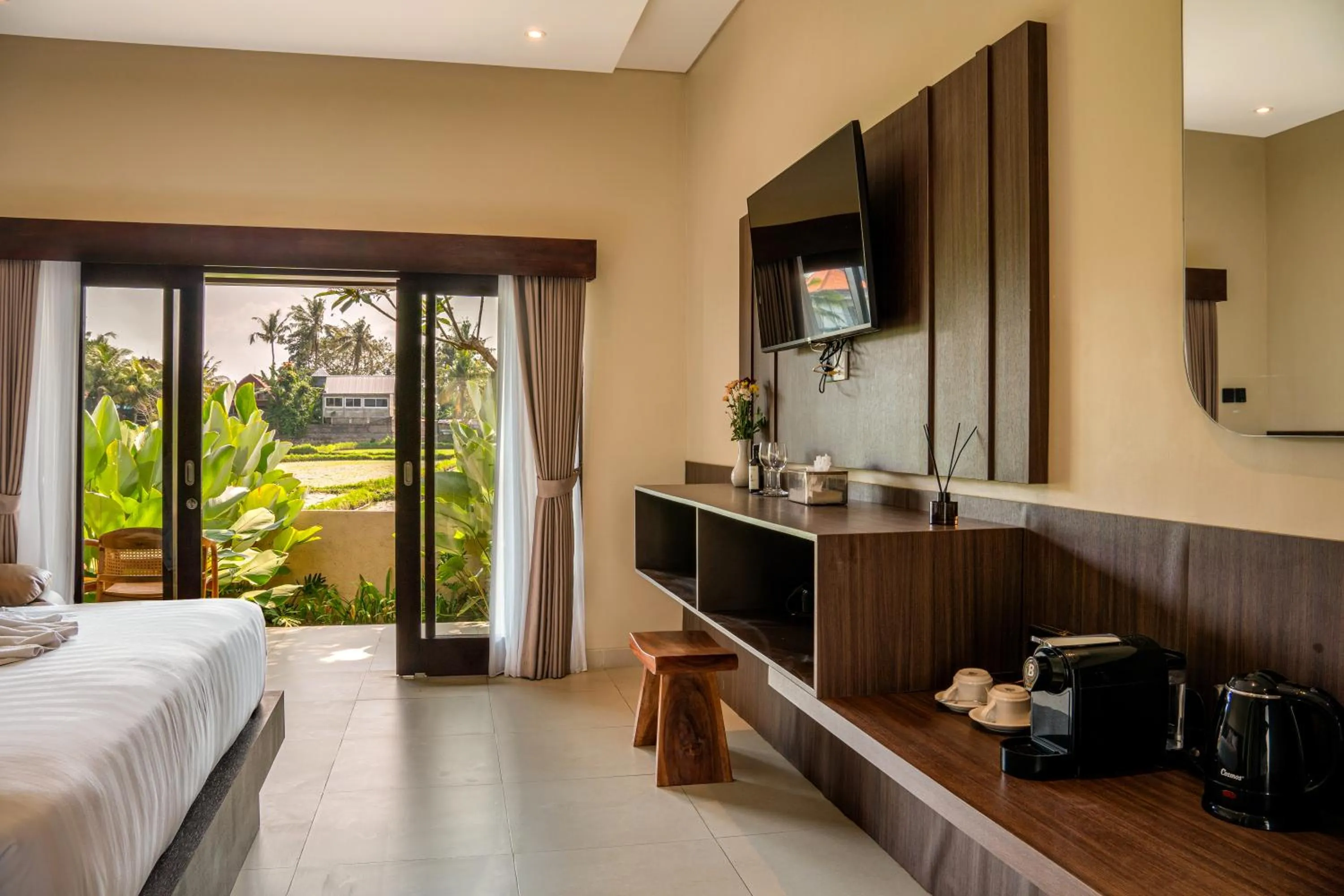 Bed in Tut Winten a Tranquil Living Villa Ubud