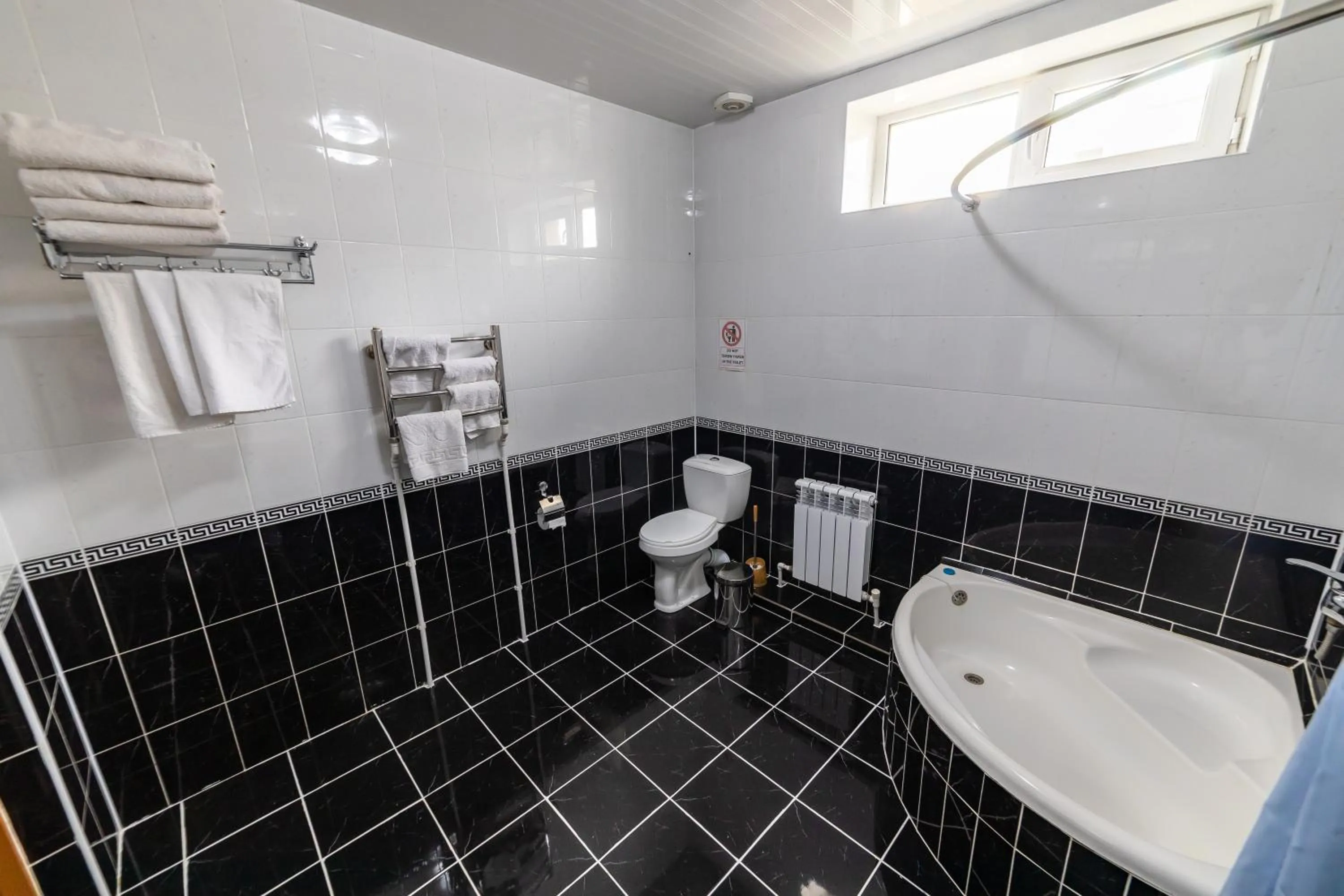 Shower in Qibla Tozabog