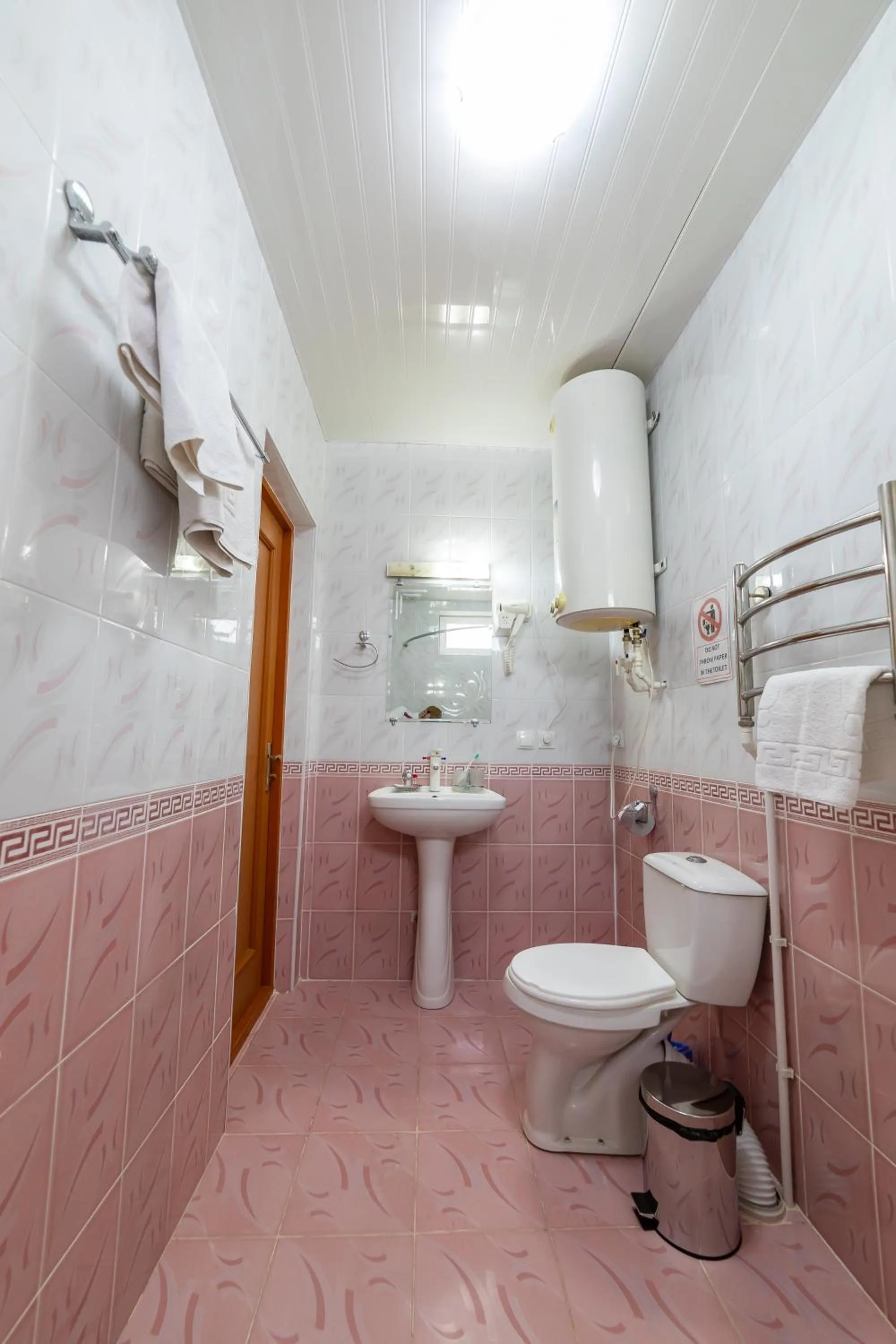 Shower in Qibla Tozabog