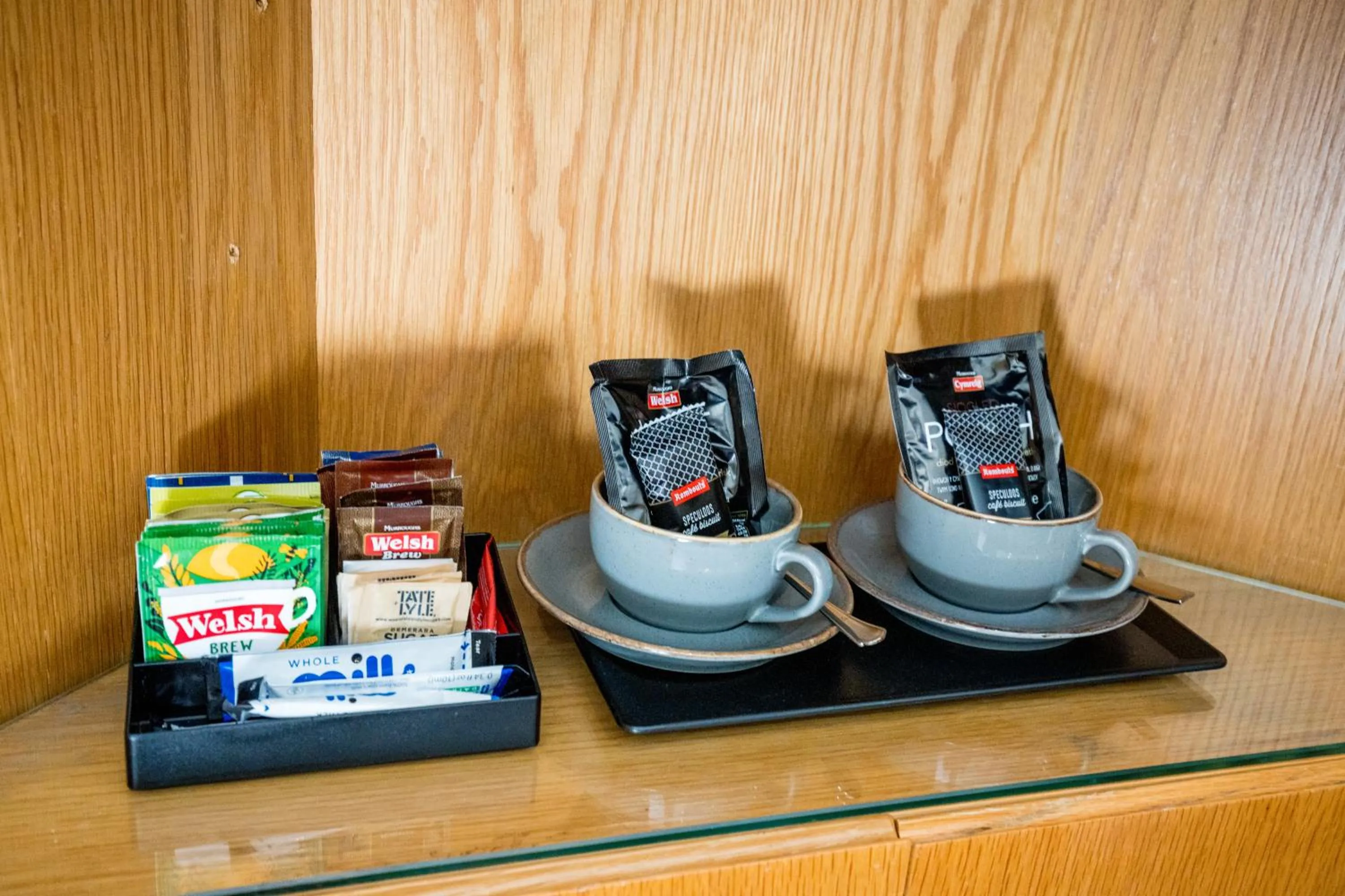 Coffee/tea facilities in The Plough Inn