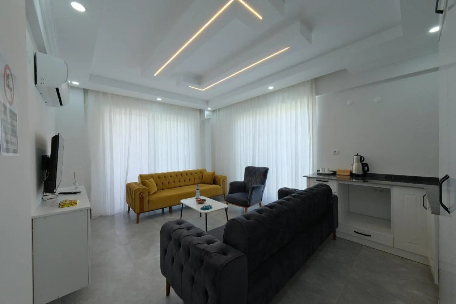 TV and multimedia in The Dalaman Suites & Pansiyon Dalaman Airport 10 km