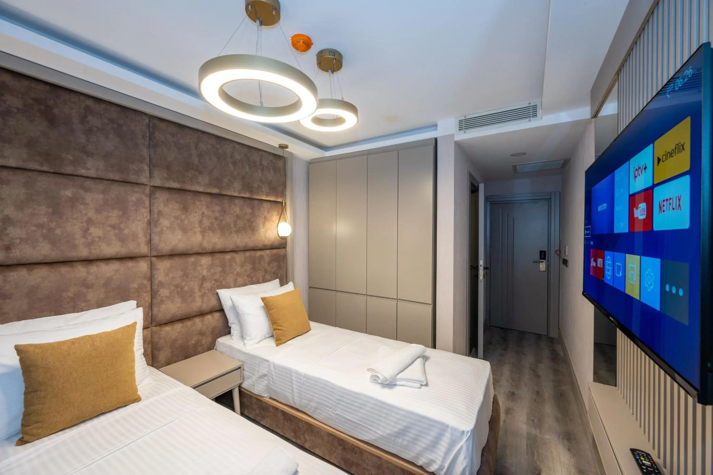 Bed in Massimo Hotel