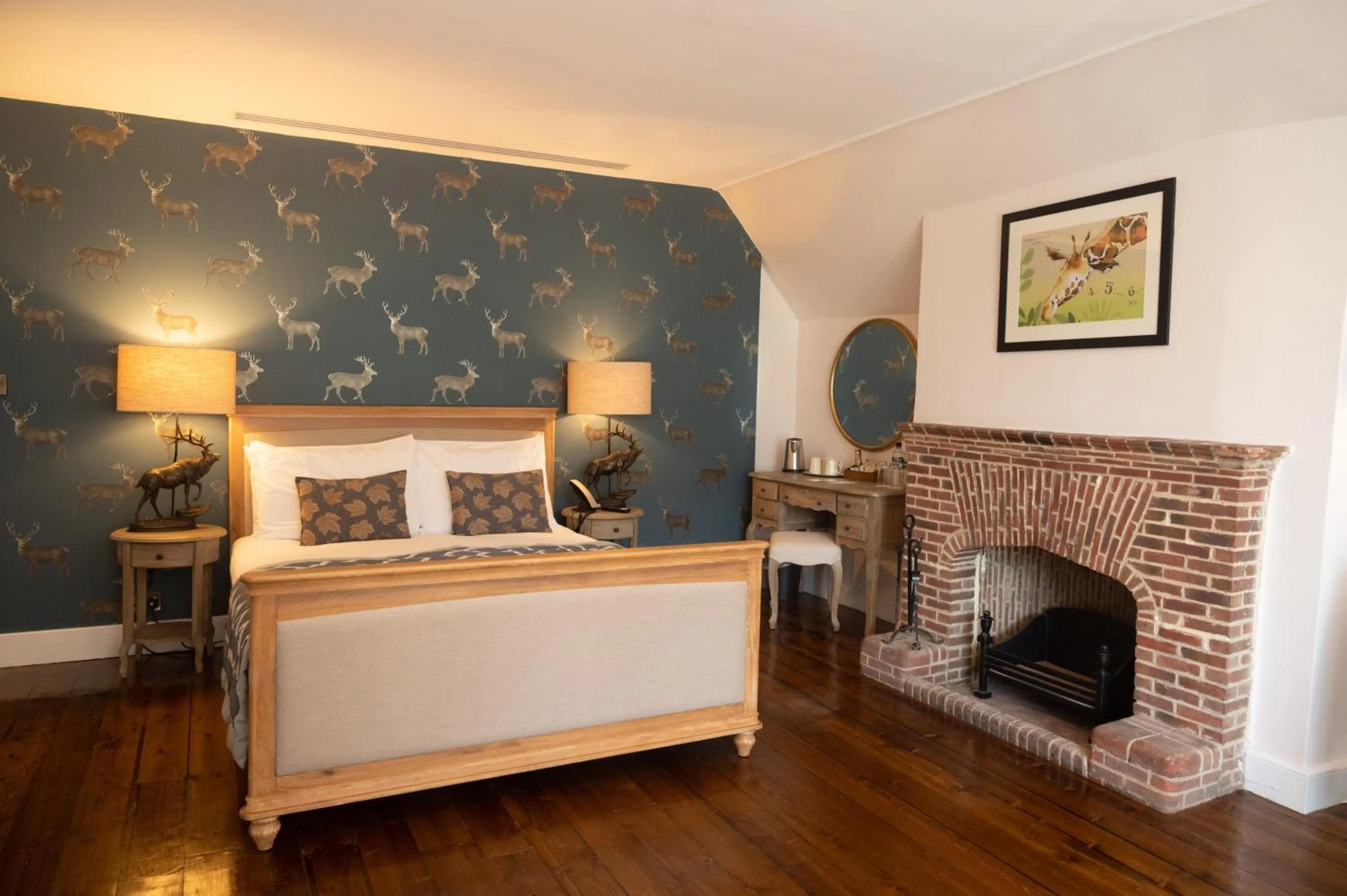 Bed in The Olde Bell, BW Signature Collection