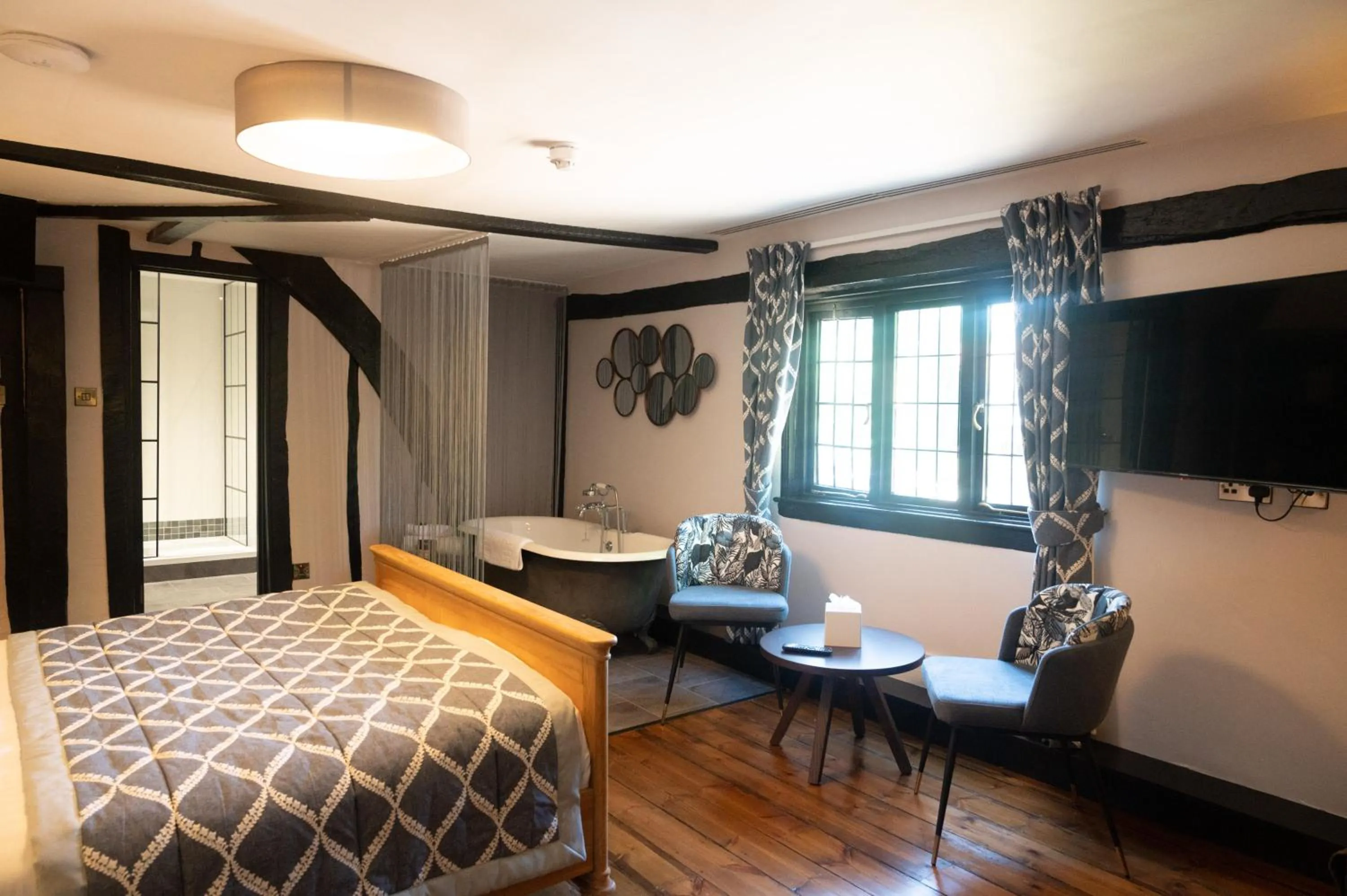 Bed in The Olde Bell, BW Signature Collection