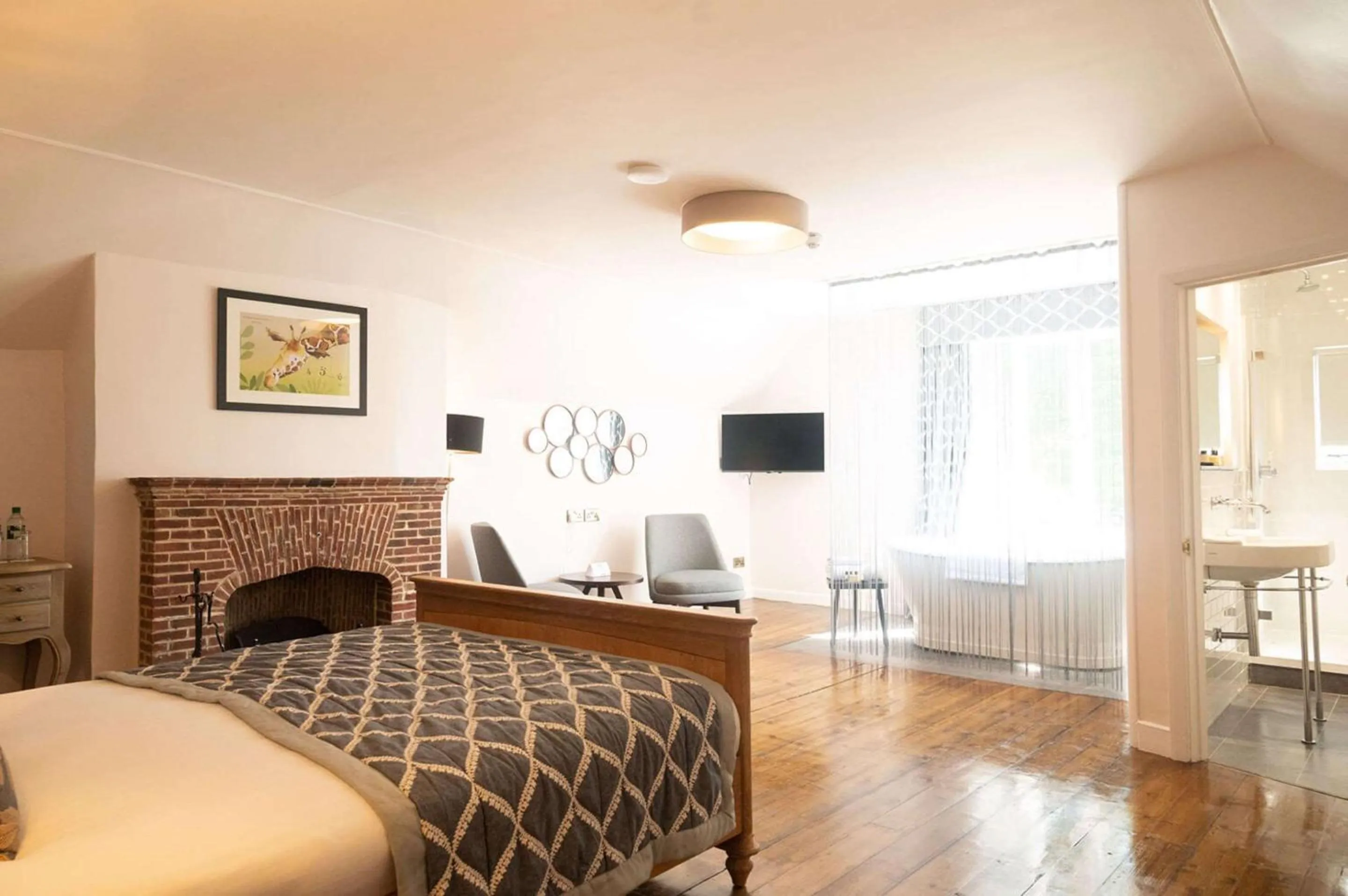 Bedroom, Bed in The Olde Bell, BW Signature Collection