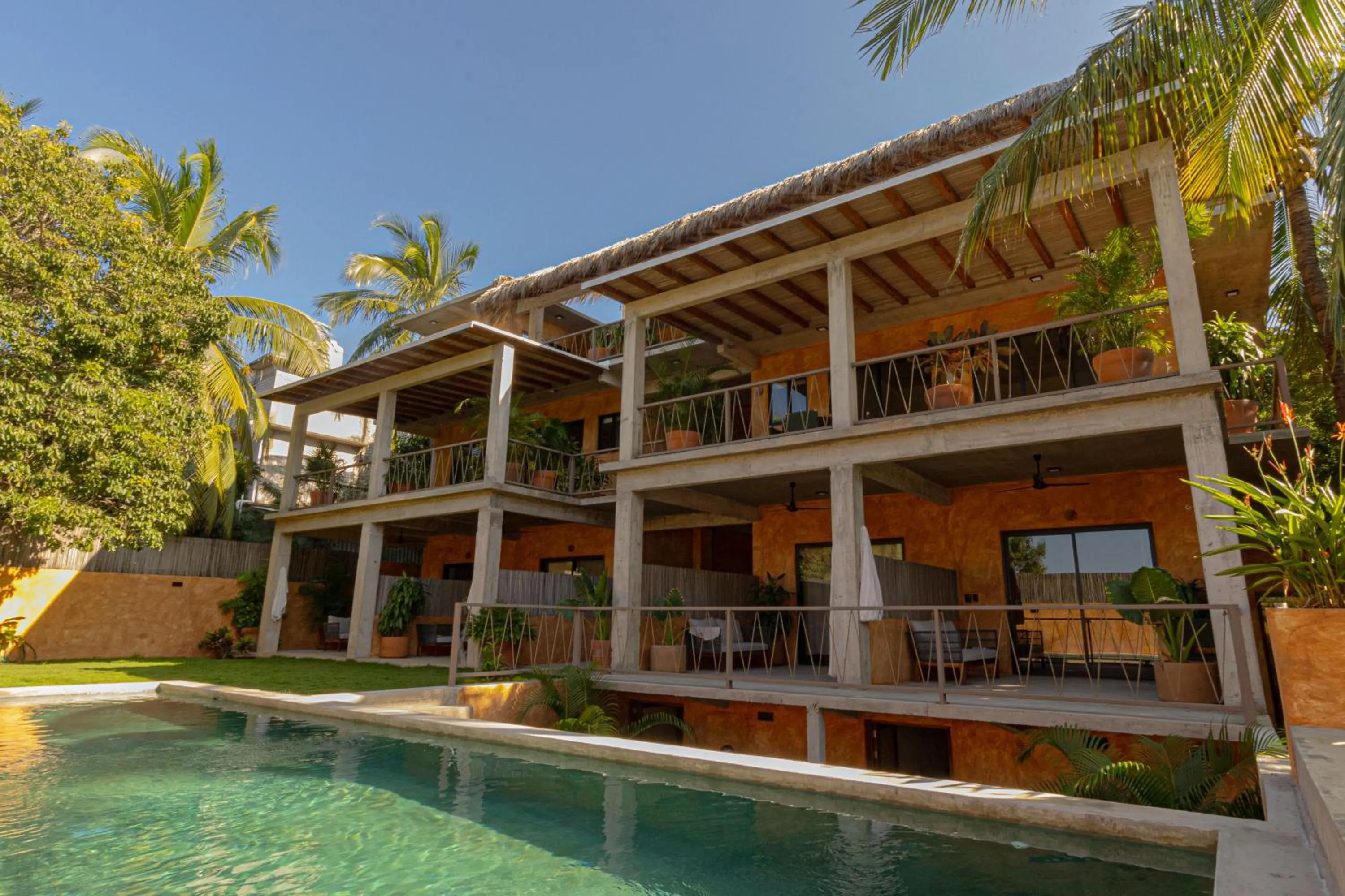 Property building in Casa Marisa