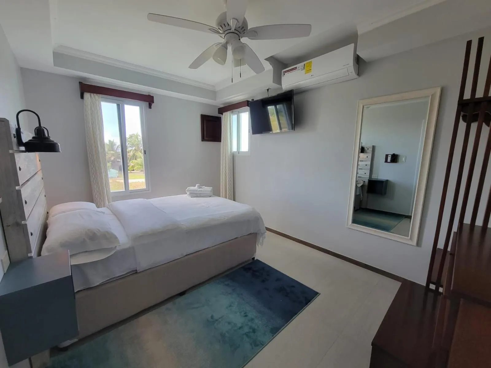 TV and multimedia, Bed in Island Magic Villas