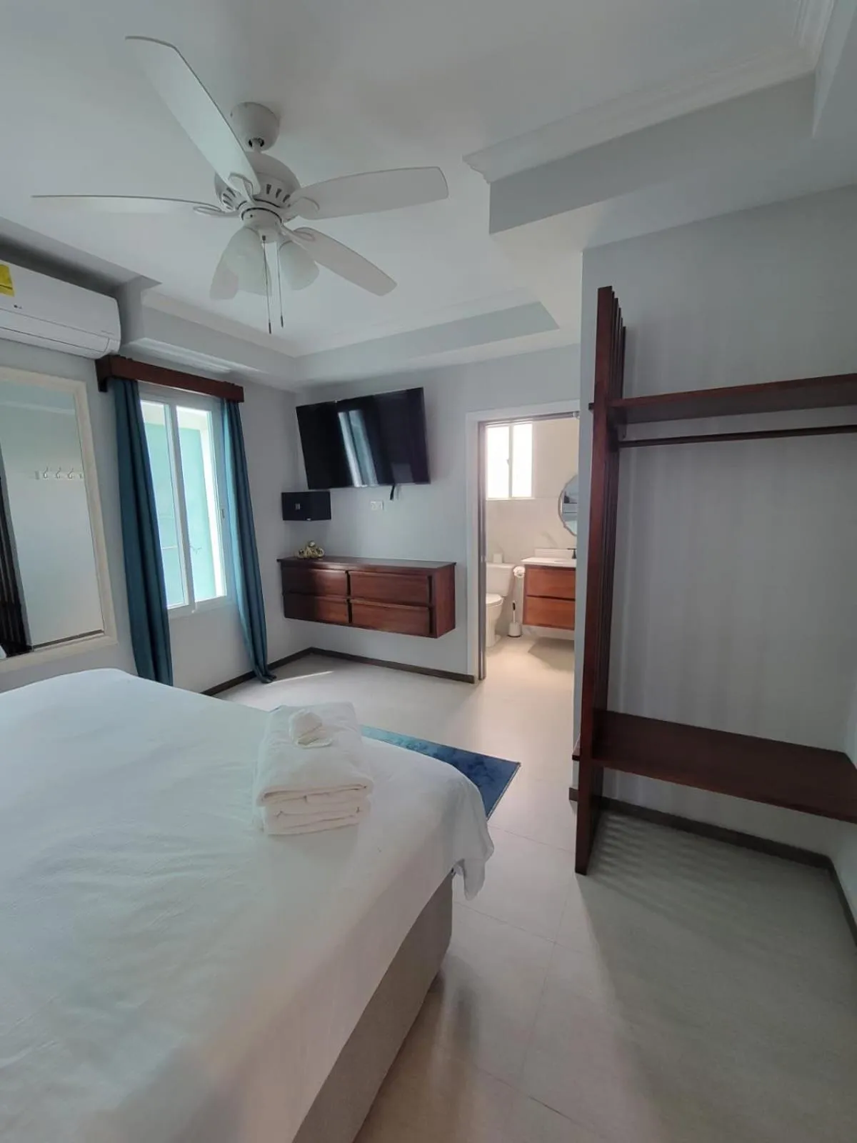 TV and multimedia, Bed in Island Magic Villas