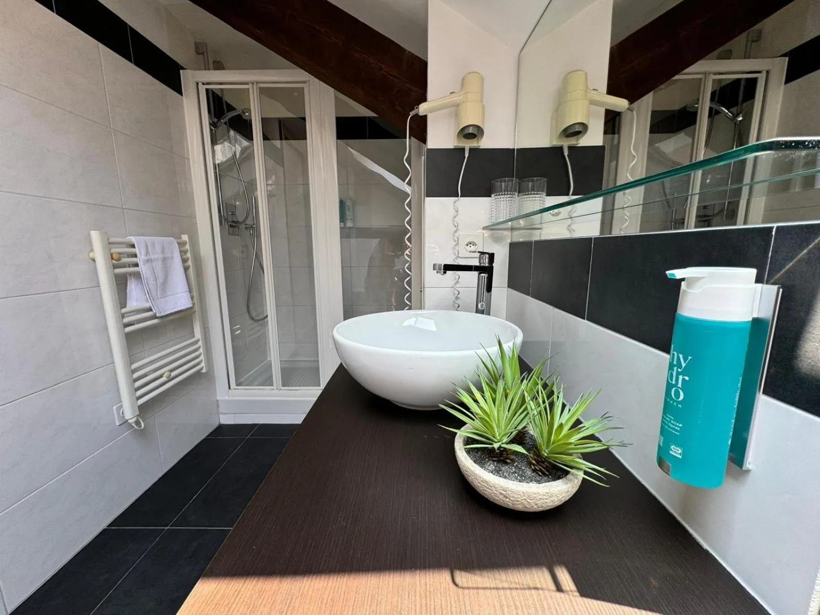 Bathroom in Hotel Locanda Castagnola