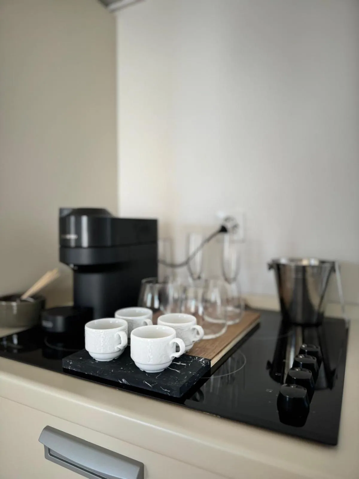 Coffee/tea facilities in Hotel Locanda Castagnola