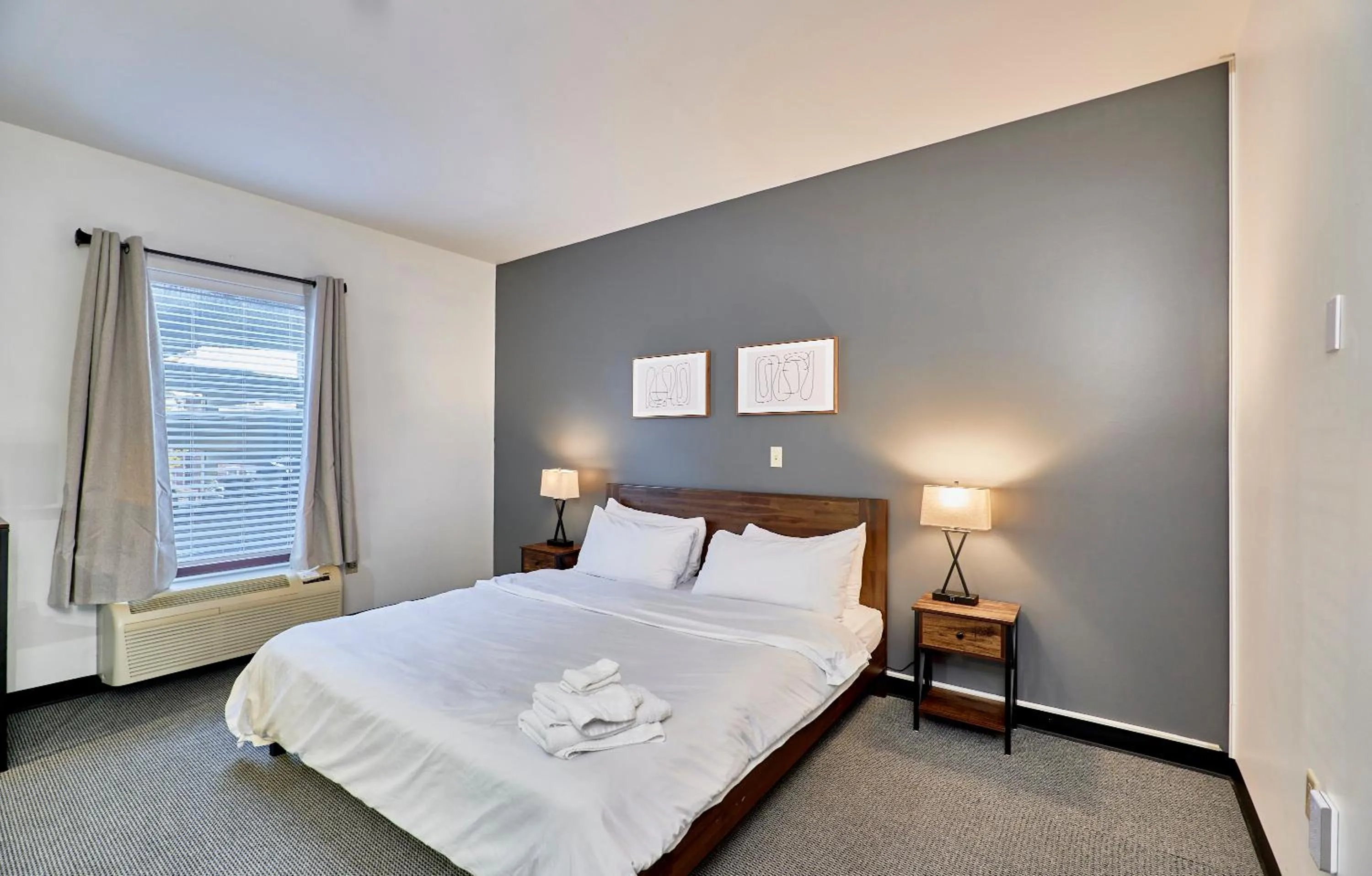 Bedroom, Bed in The West End