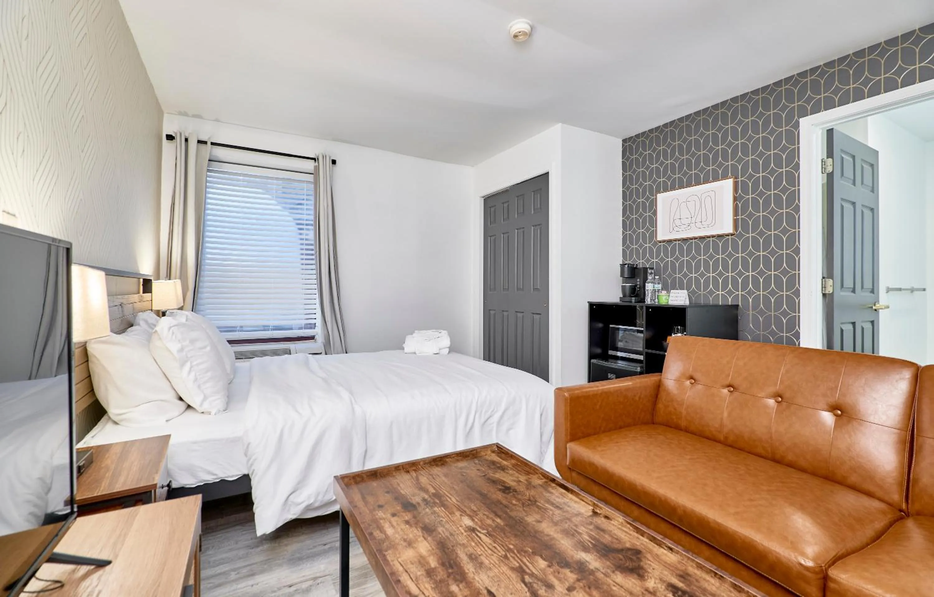 Bedroom, Bed in The West End