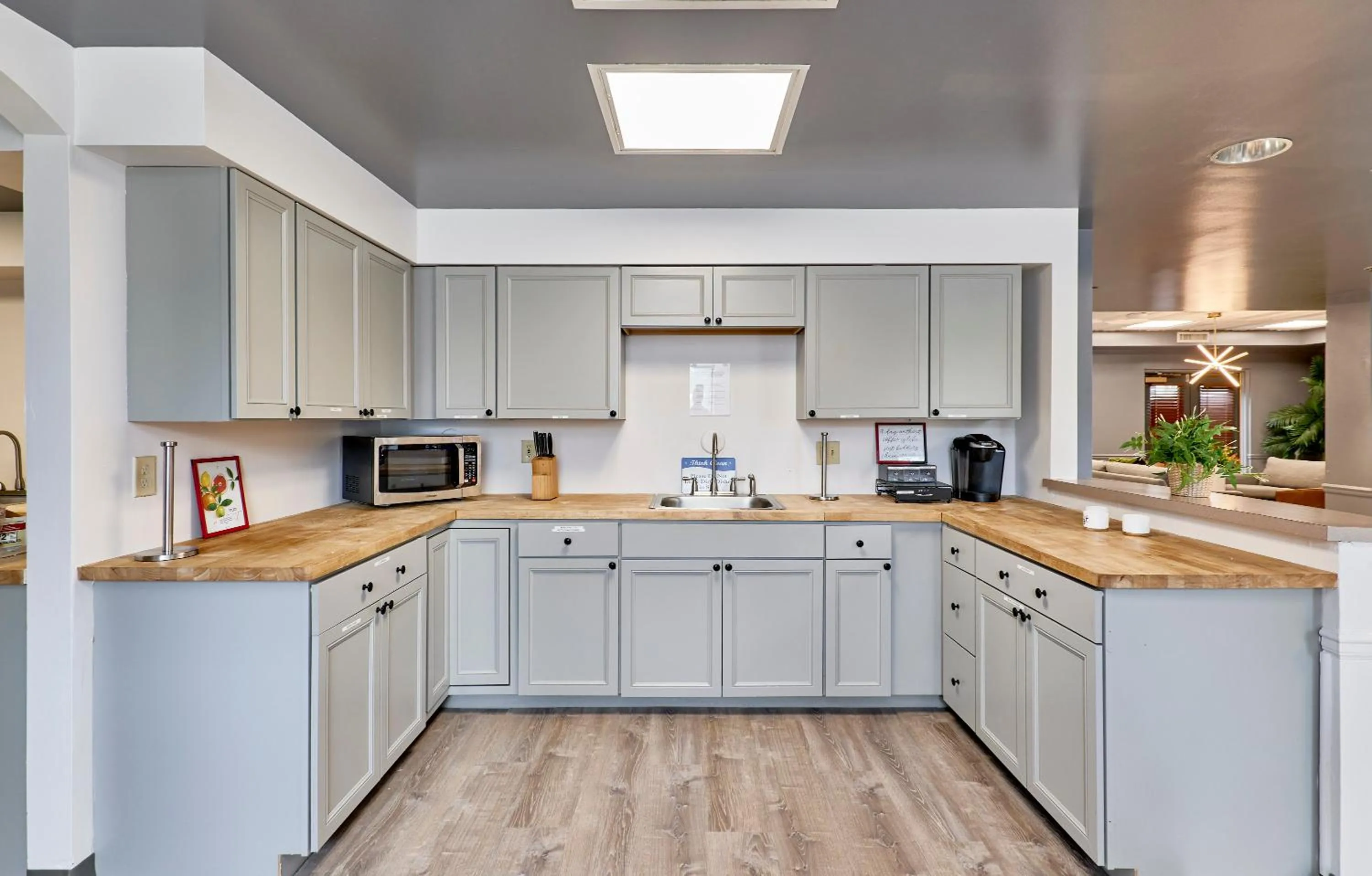 Kitchen or kitchenette in The West End