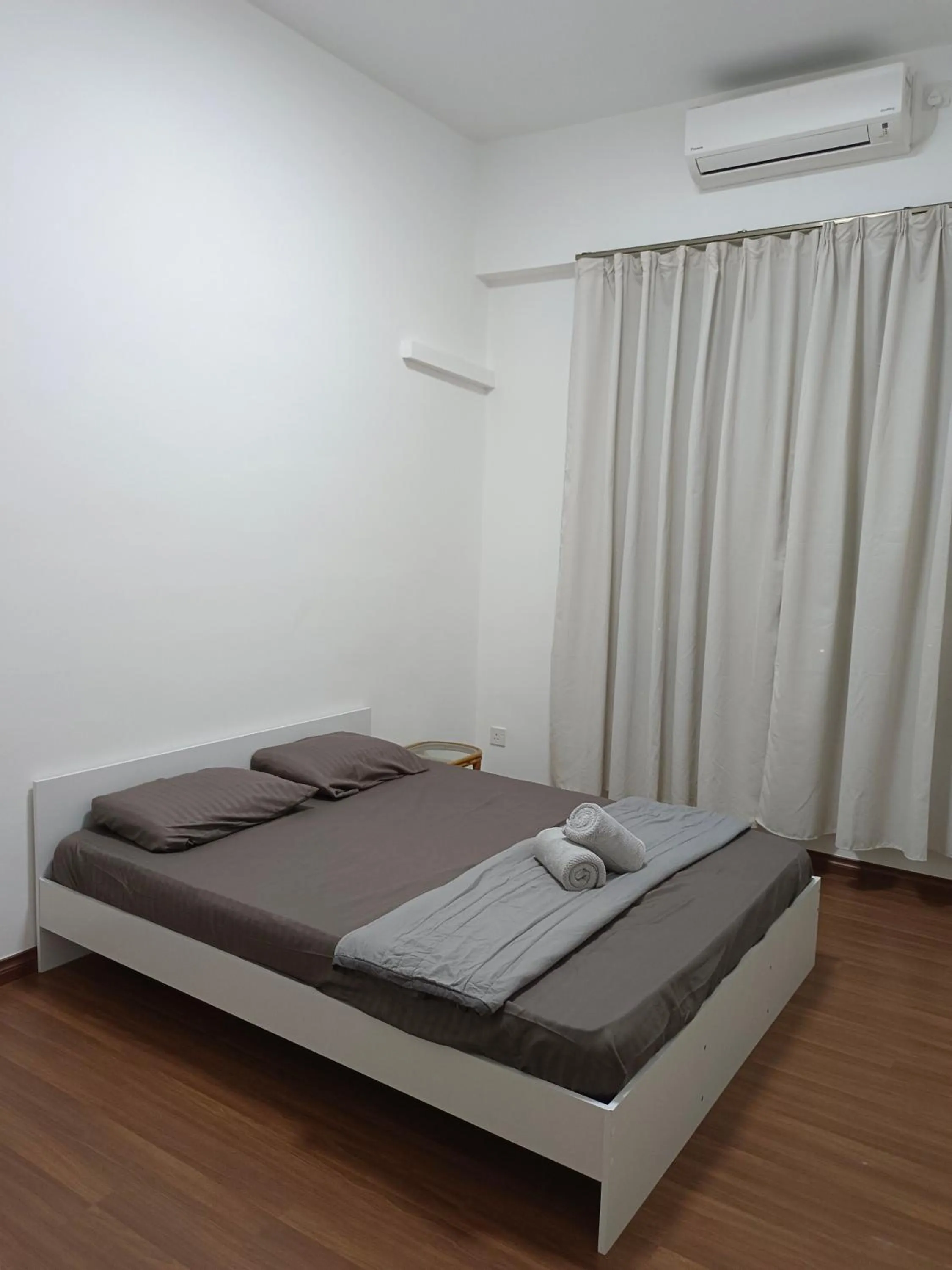 Bed in Sri Indah Pool Condostay