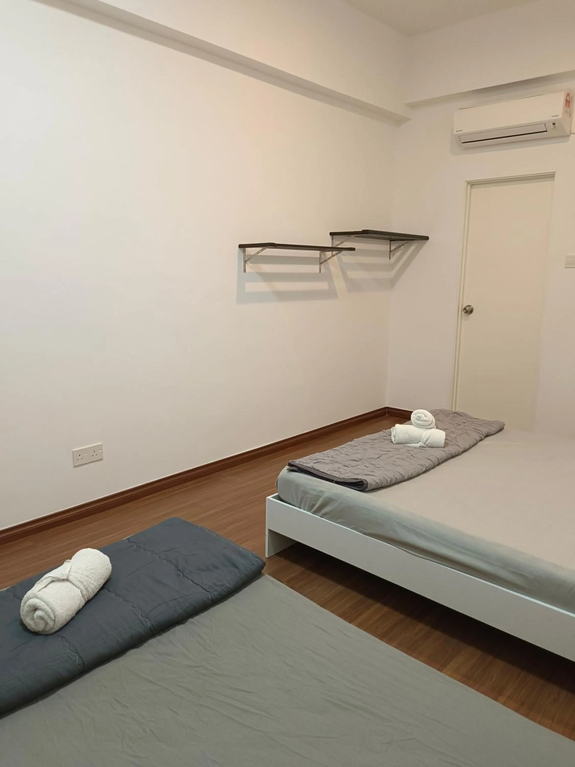 Bed in Sri Indah Pool Condostay