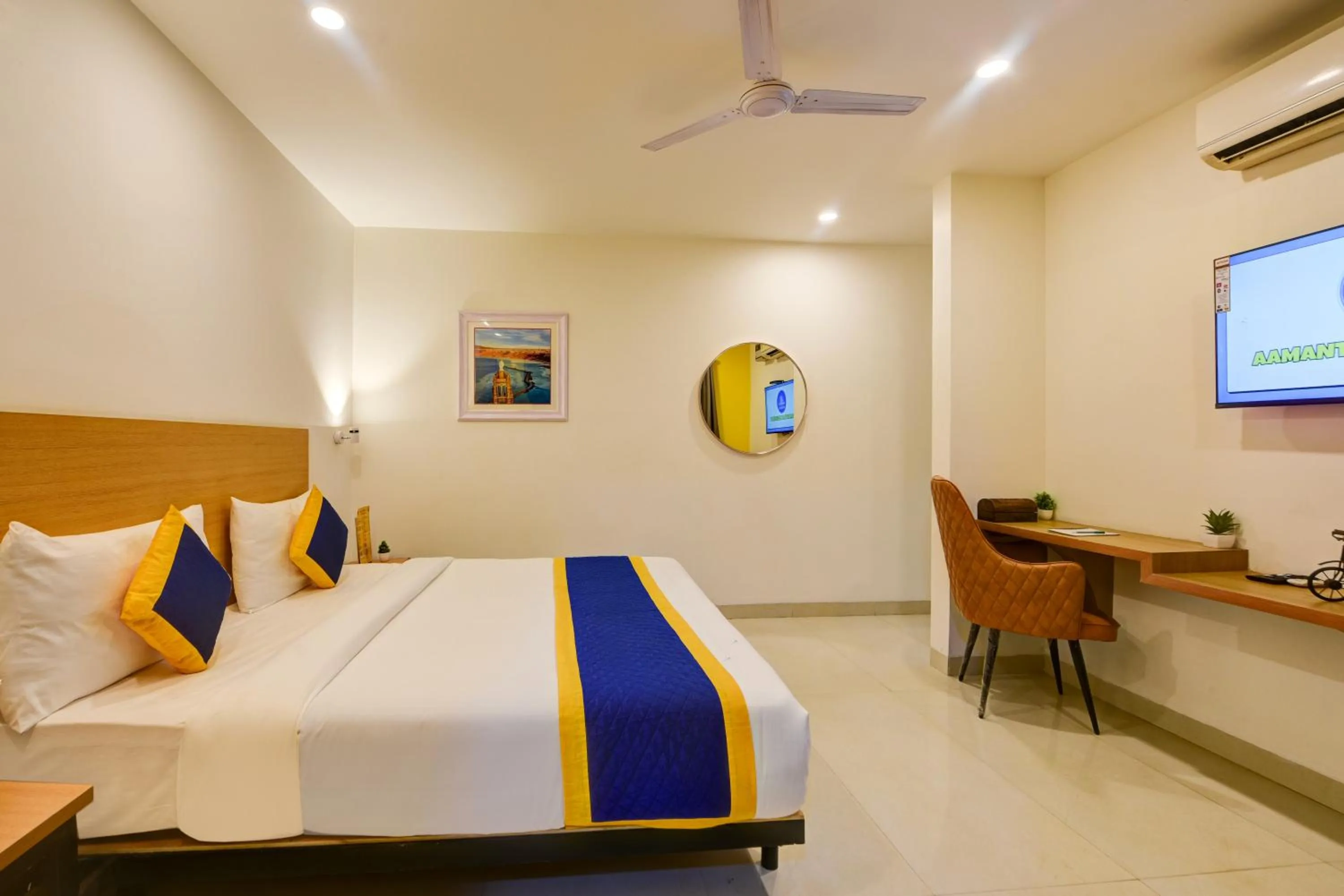 Bedroom, Bed in Aamantran Residency Hotel, Sohna Road, Sector 49, Gurugram