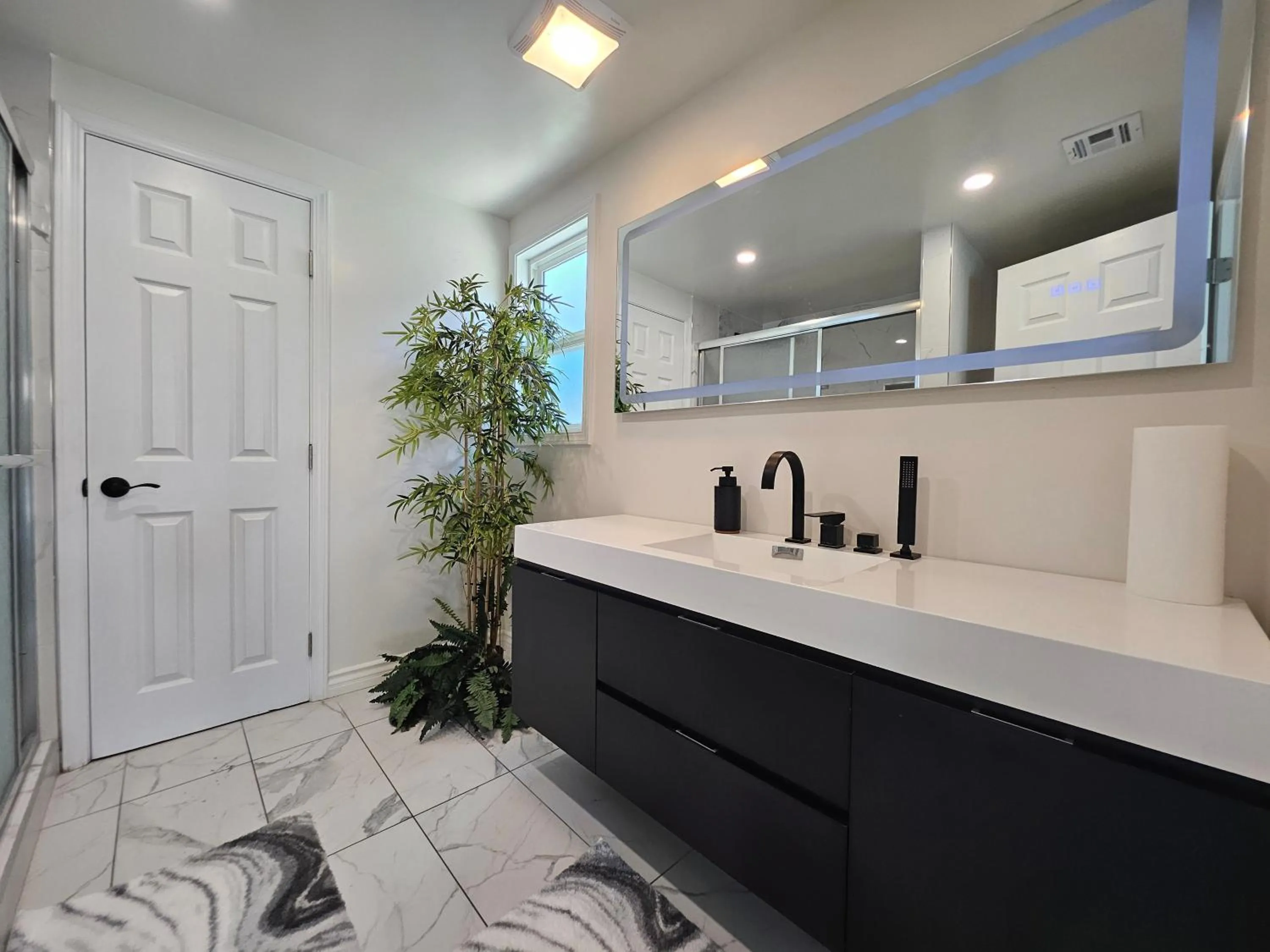 Bathroom in Seasun Hostel