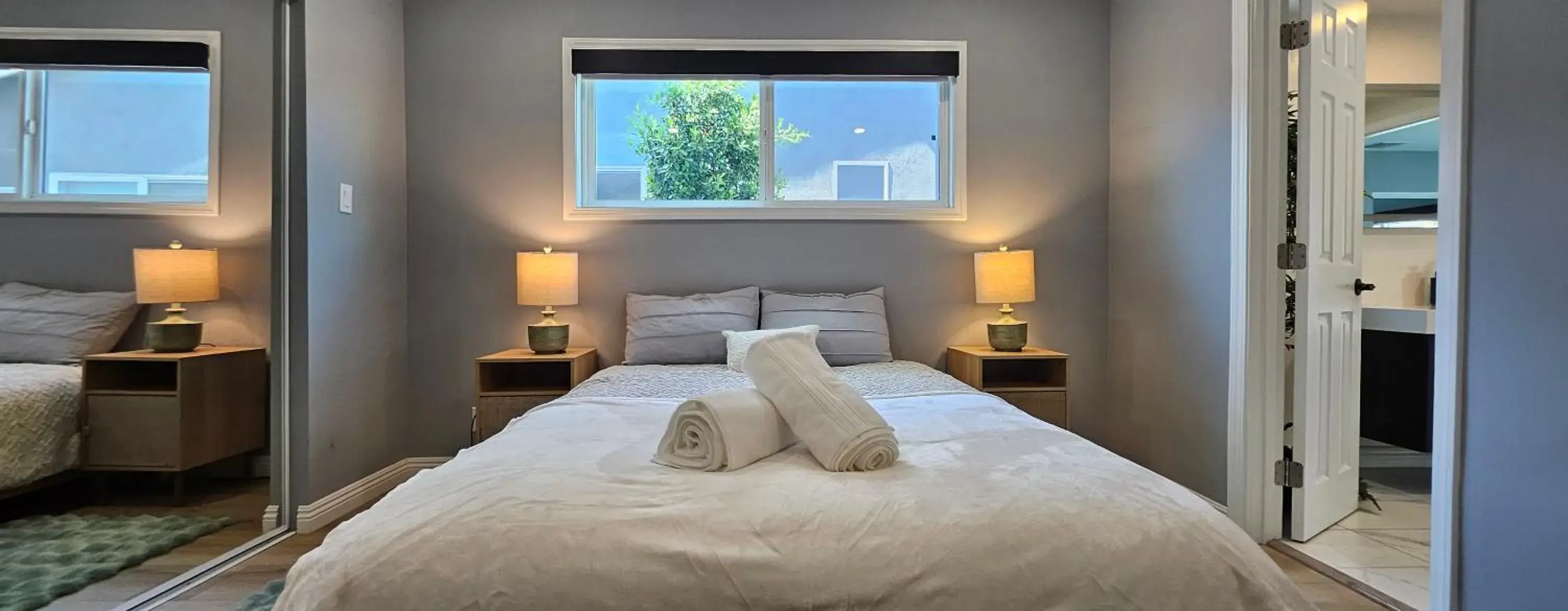 Double Room with Shared Bathroom in Seasun Hostel Double Room with Shared Bathroom in Seasun Hostel