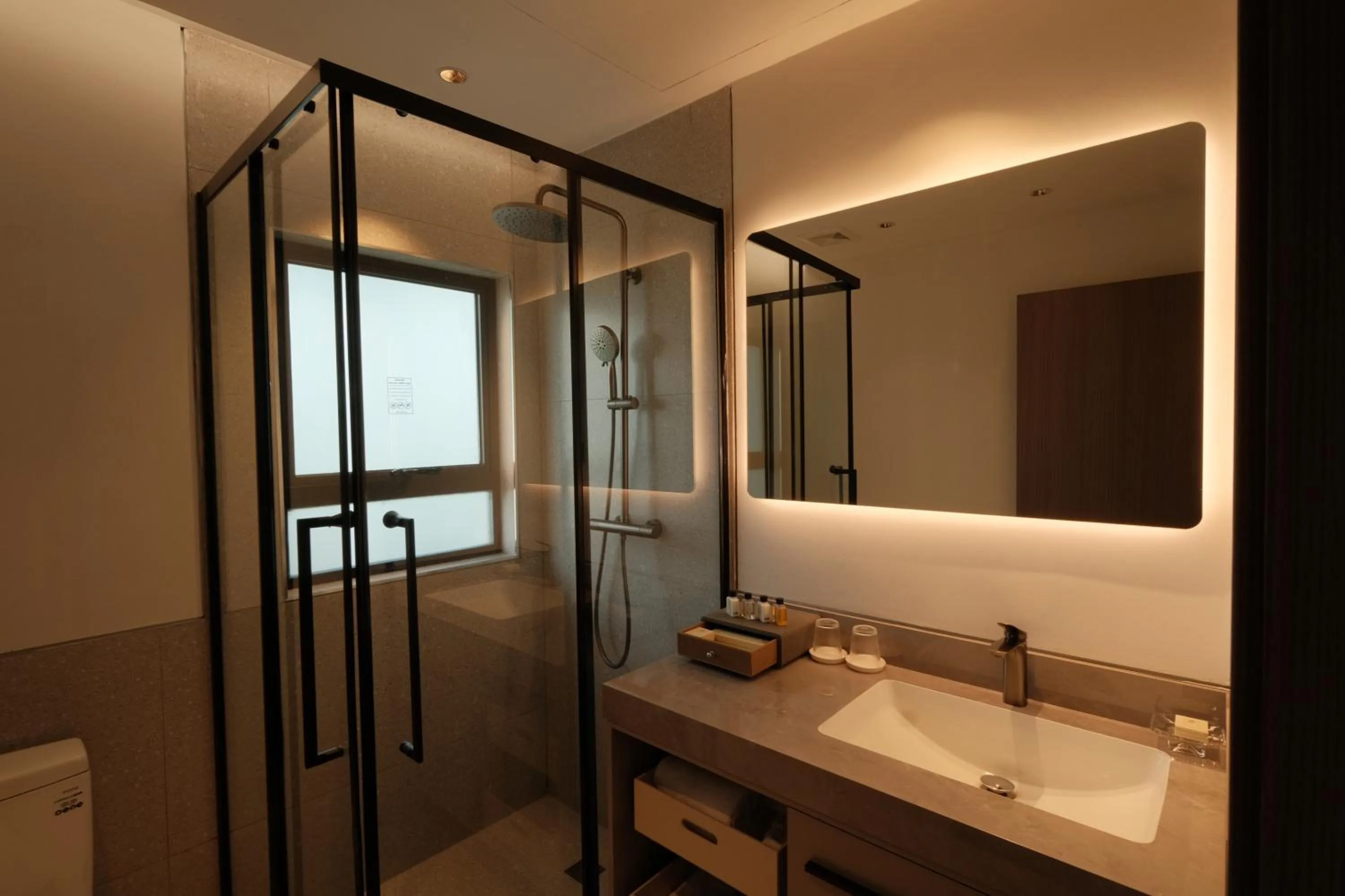 Toilet in Argo Pattaya Resort and Villas
