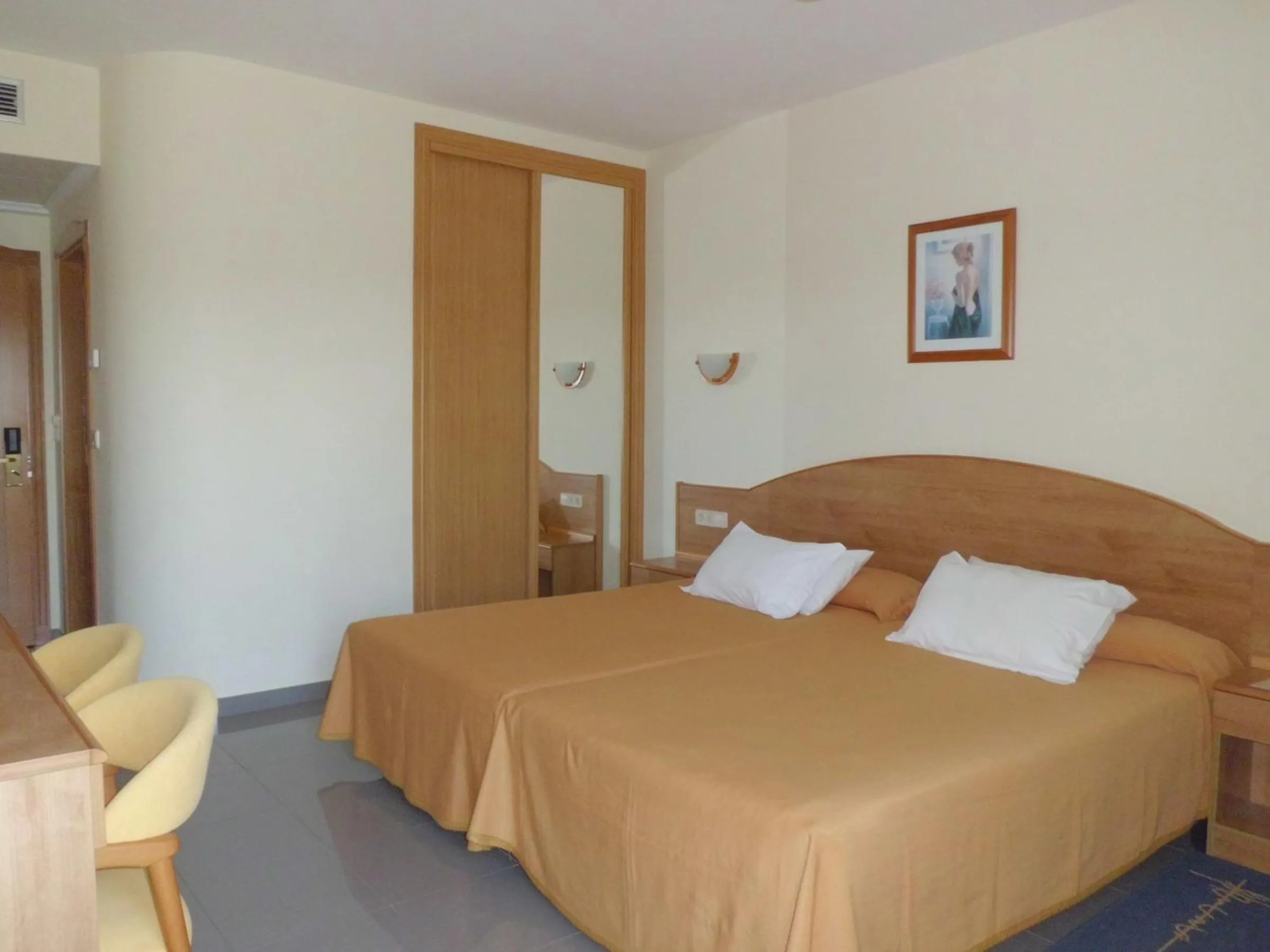 Photo of the whole room in Hotel Brisa da Lanzada