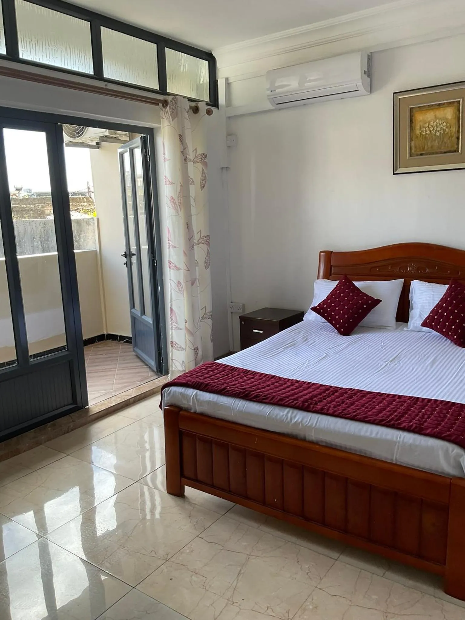 Bed in Mahe Holiday Resort