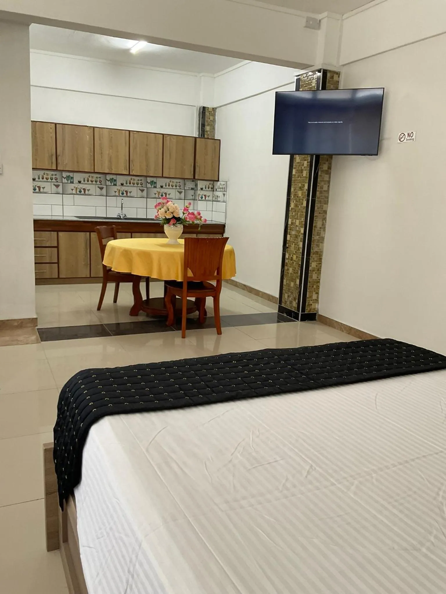 Bed in Mahe Holiday Resort