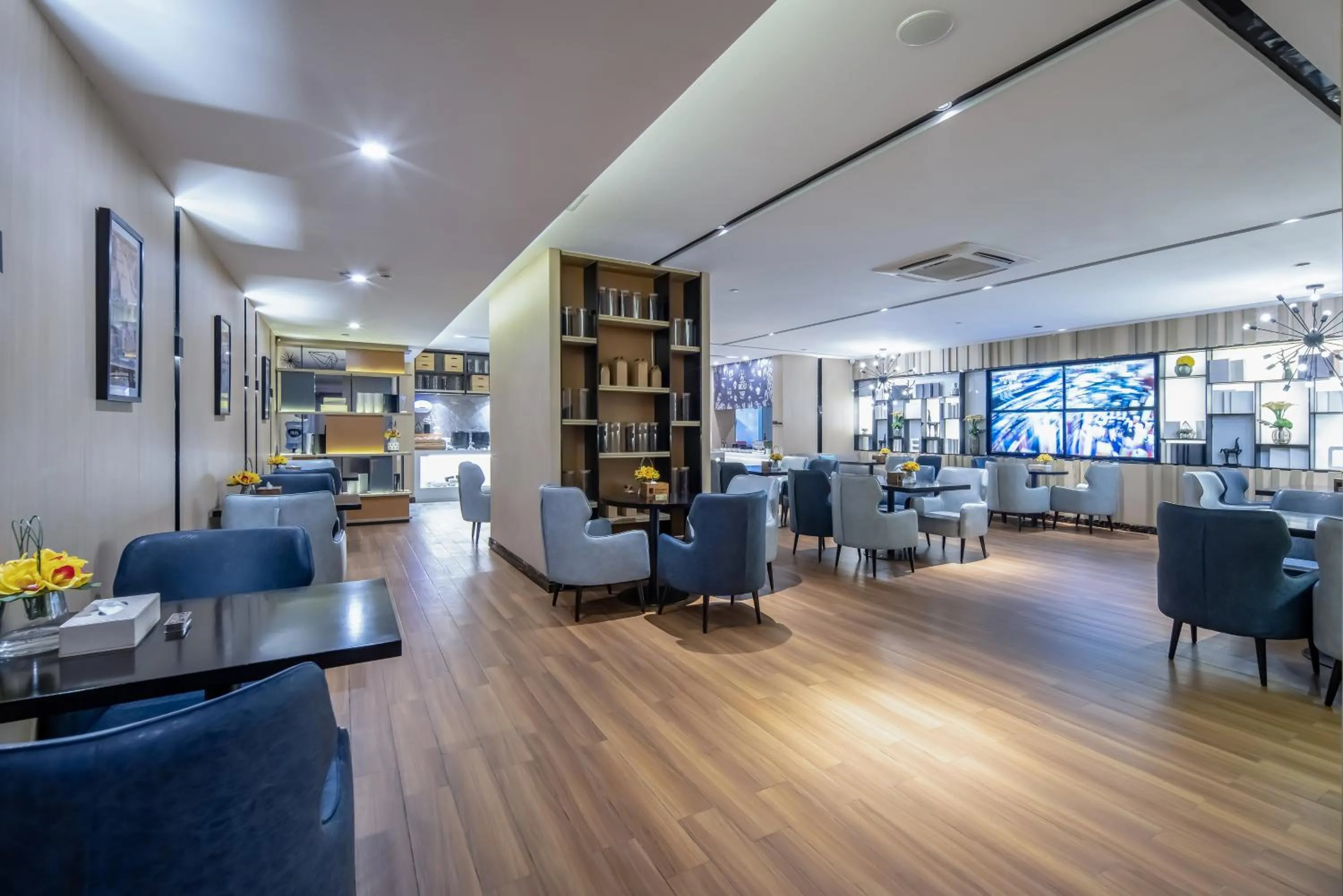 Restaurant/places to eat in Echarm Hotel Nanning the MixC Exhibition Center Metro Station