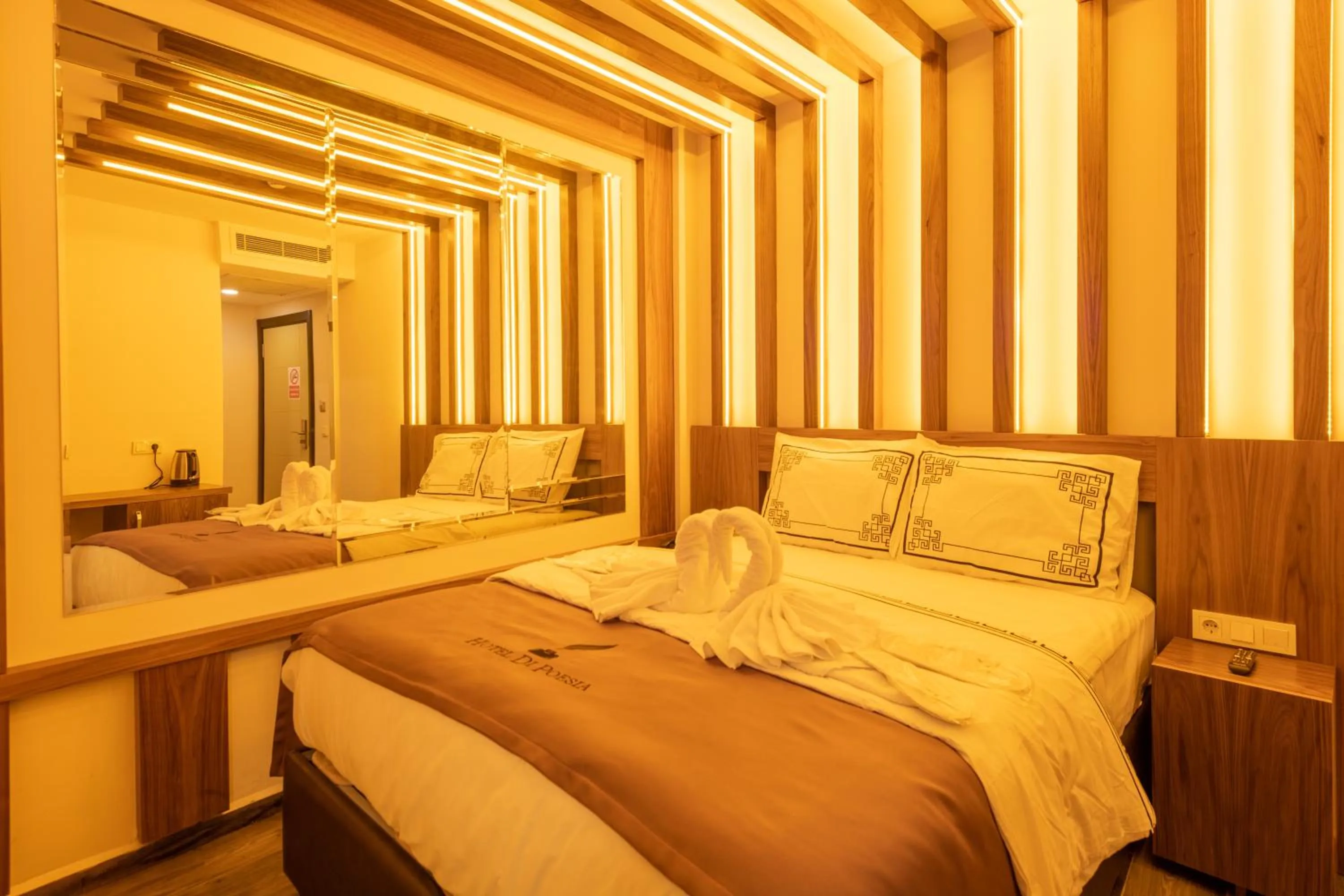 Photo of the whole room in hotel di poesia deluxe