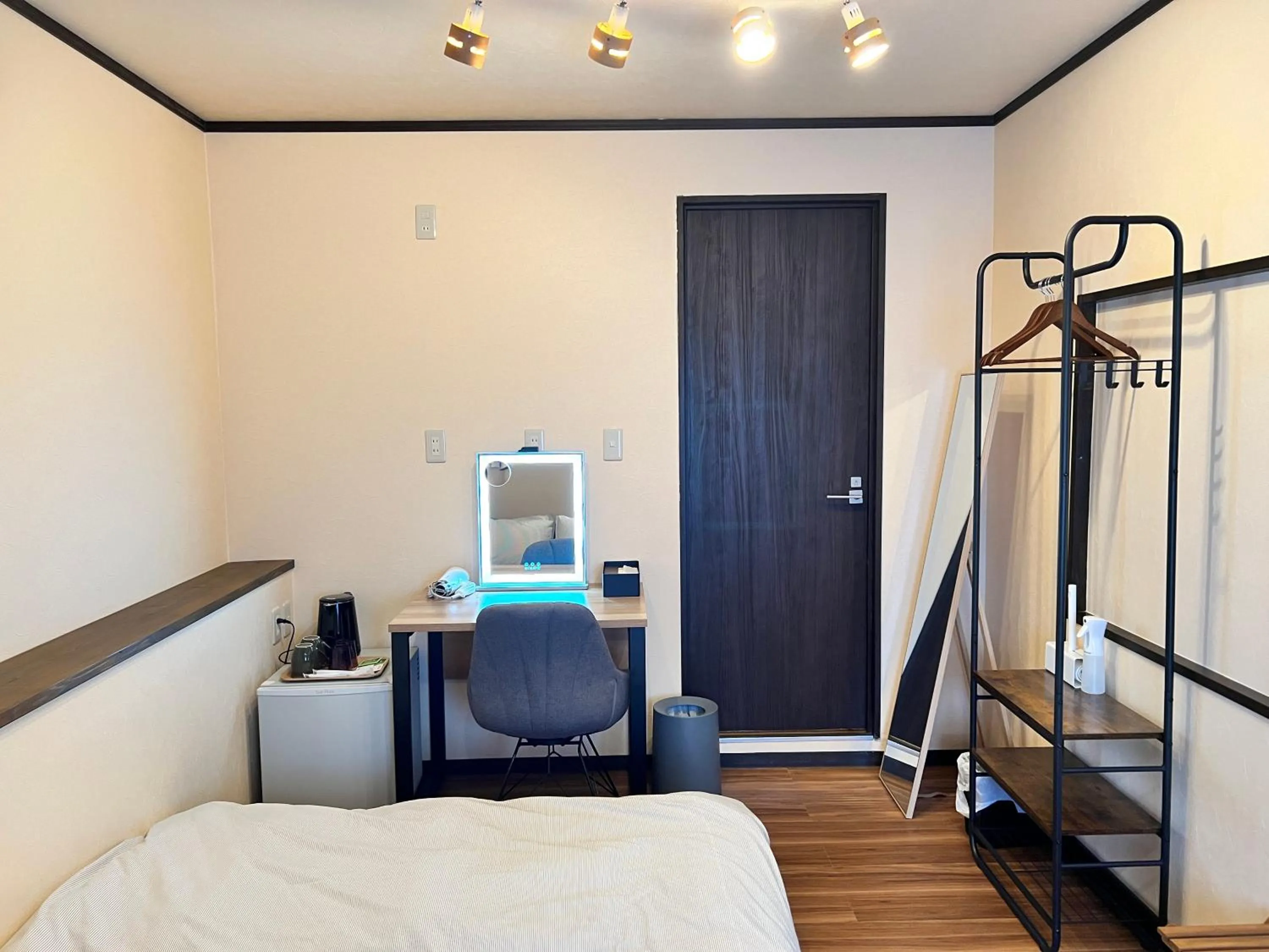 Photo of the whole room, Bed in Jinya Sunset Inn by Murasaki