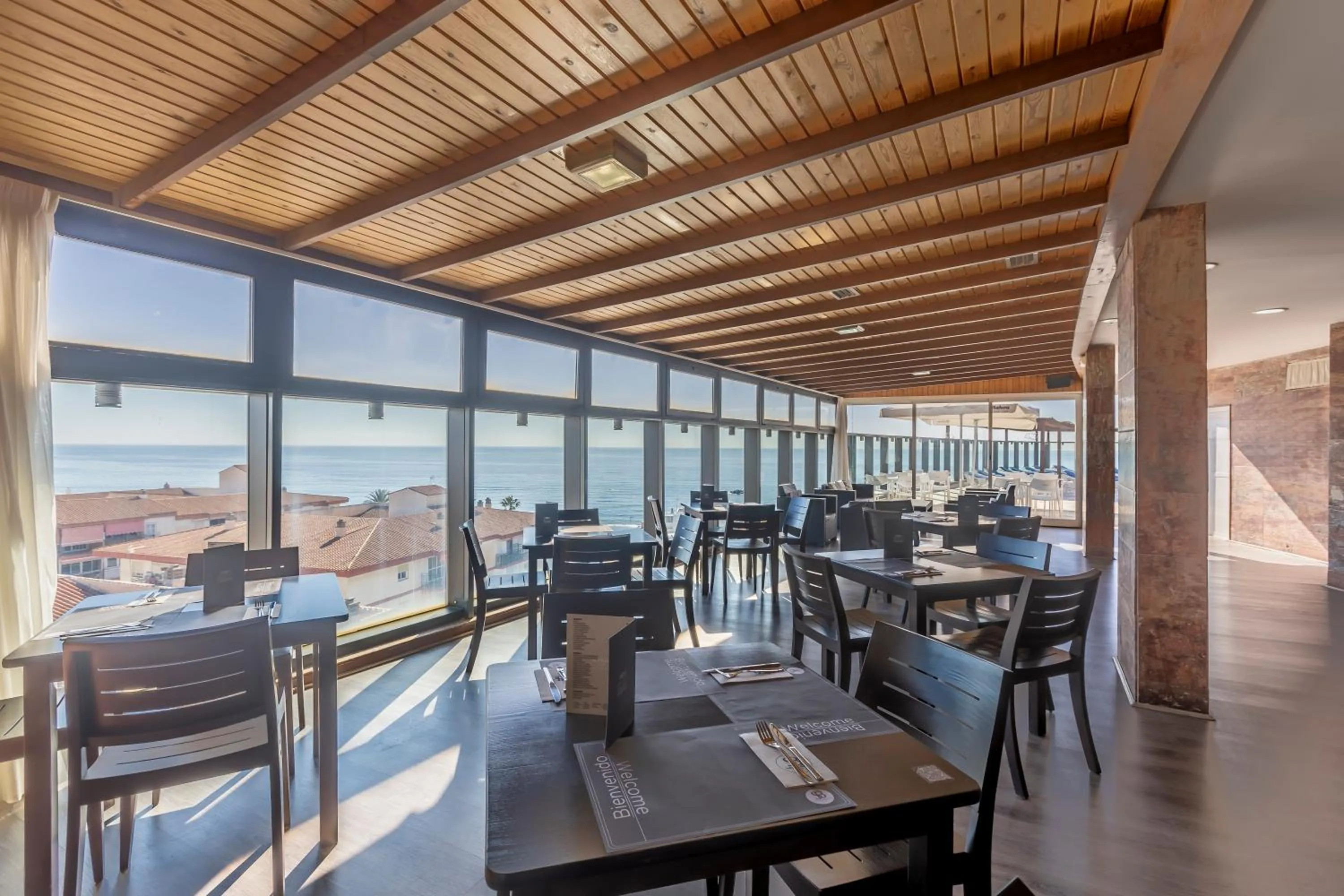 Restaurant/places to eat in Moon Dreams Calabahía