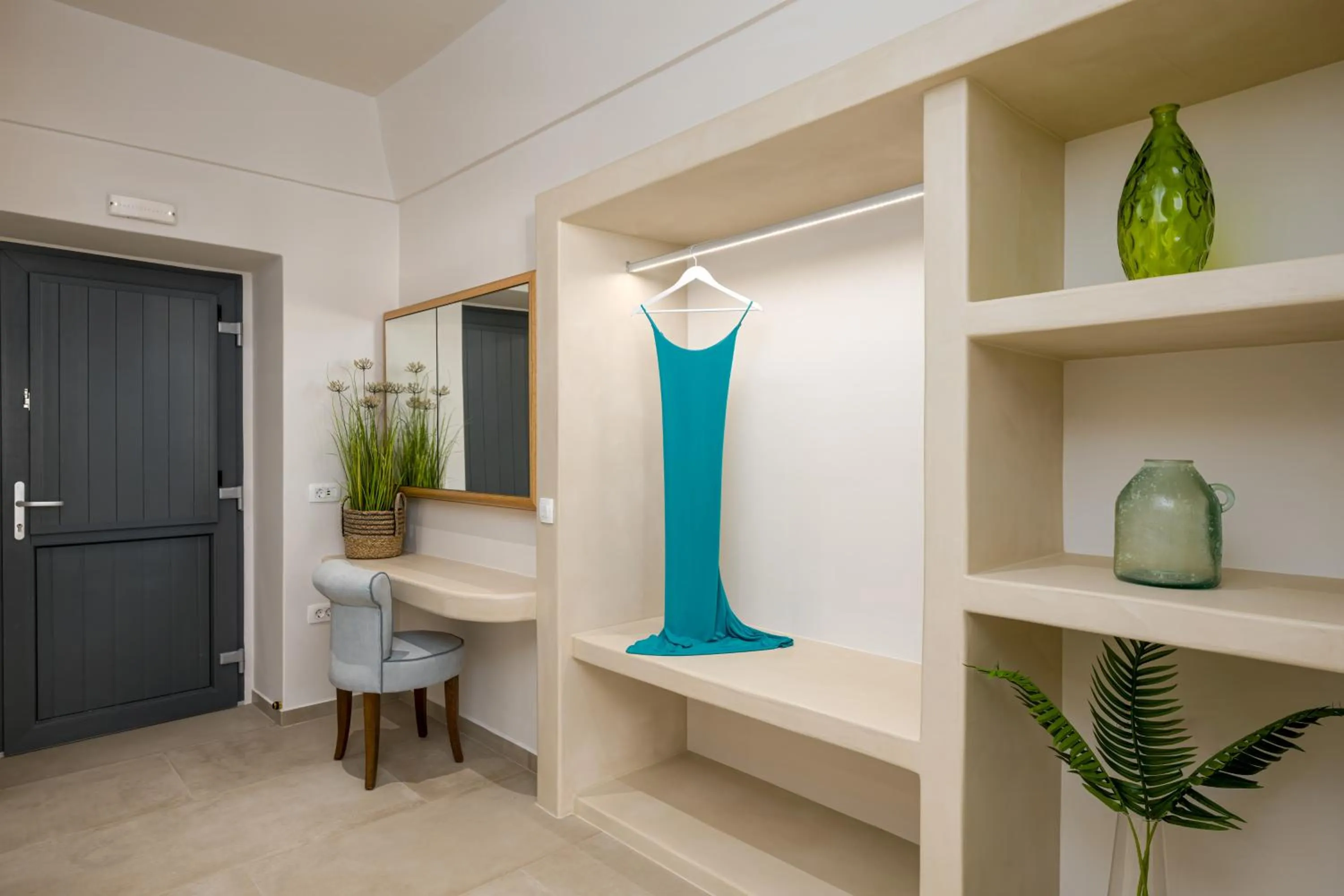wardrobe in Galaria Serenity Suites