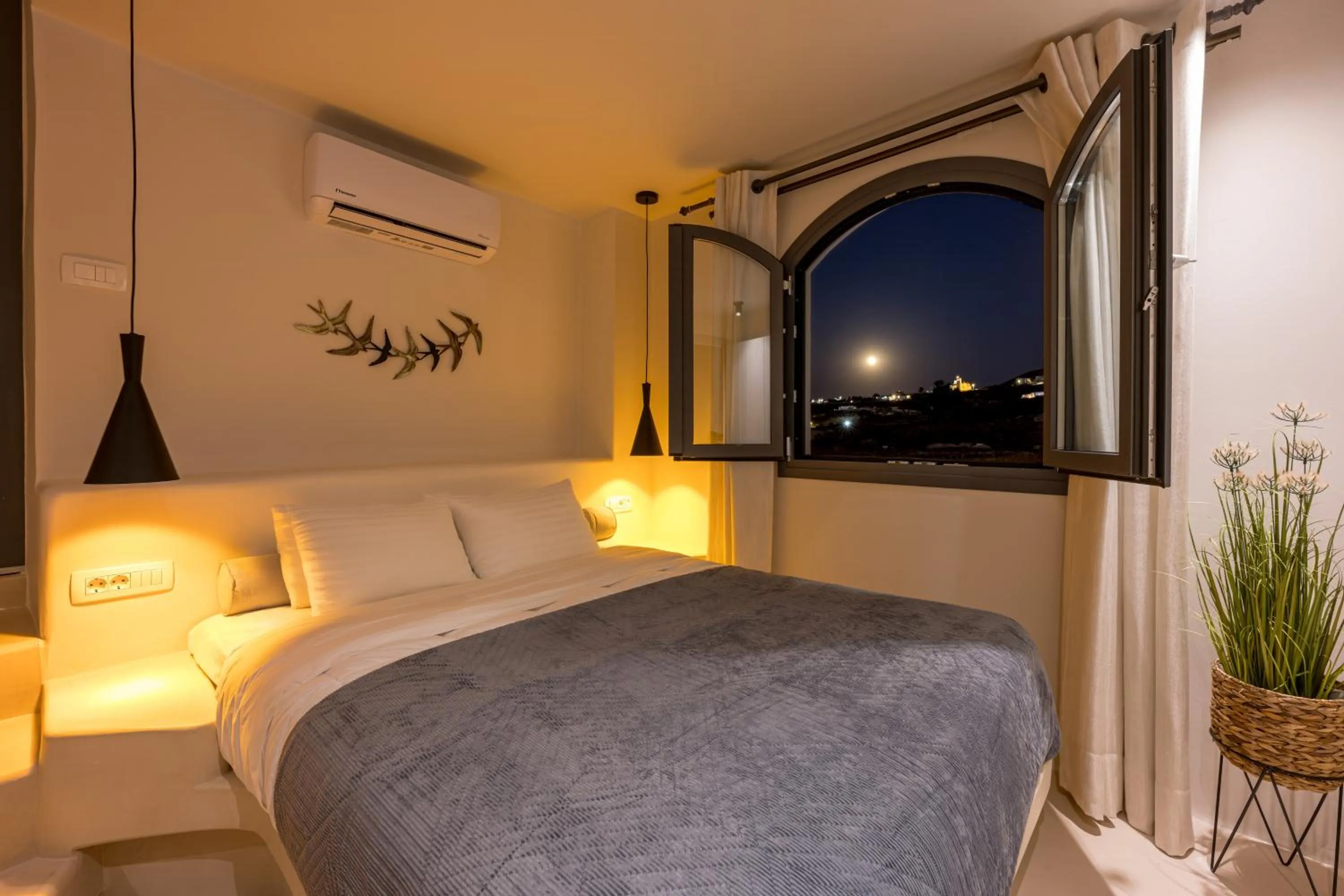 Bedroom, Bed in Galaria Serenity Suites