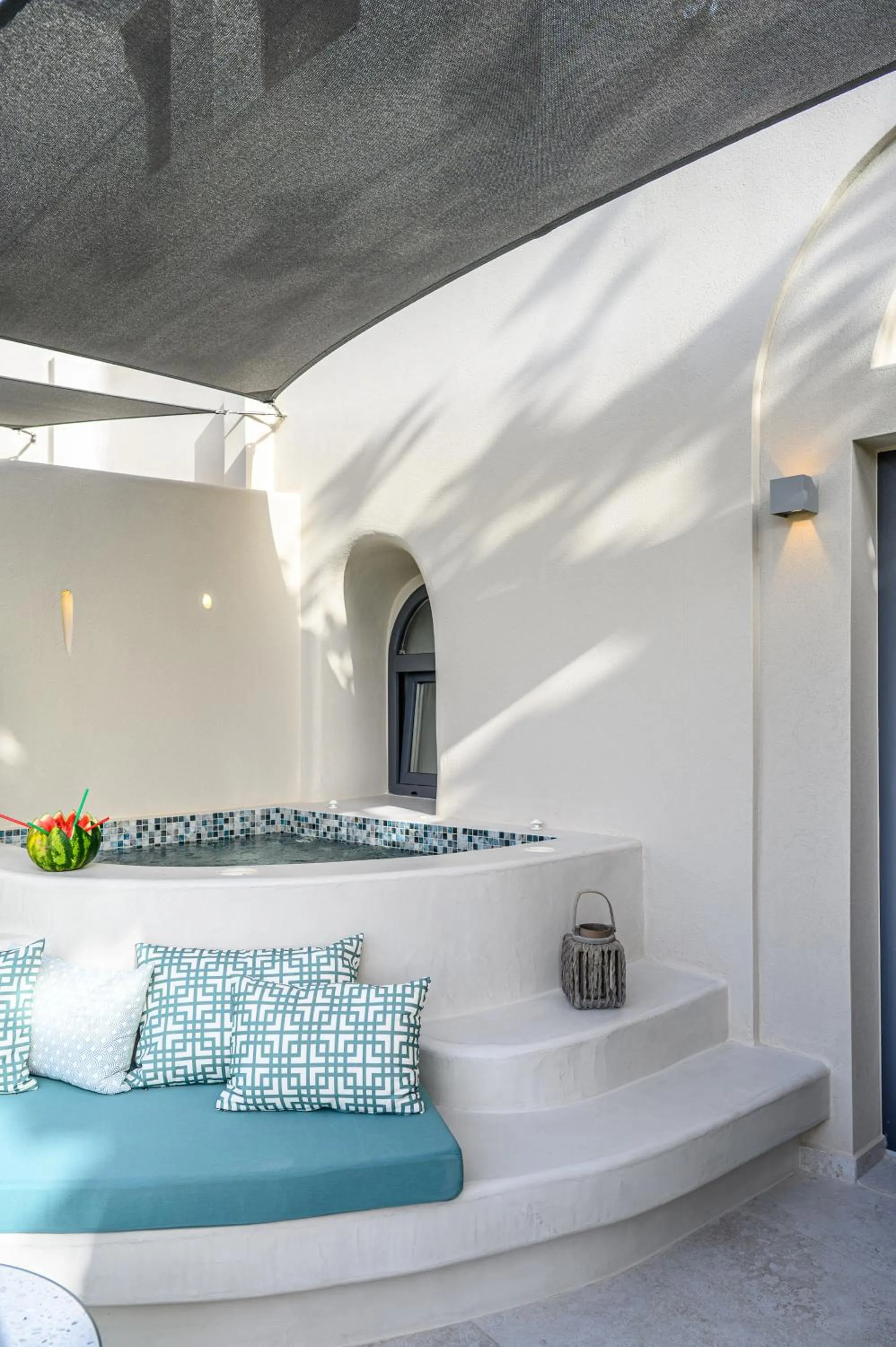 Hot Tub in Galaria Serenity Suites