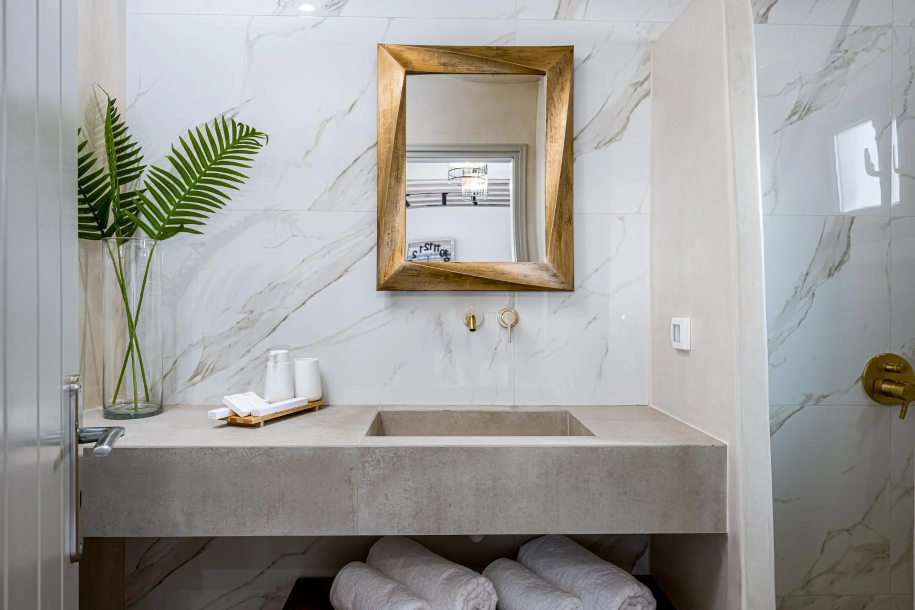 Bathroom in Galaria Serenity Suites