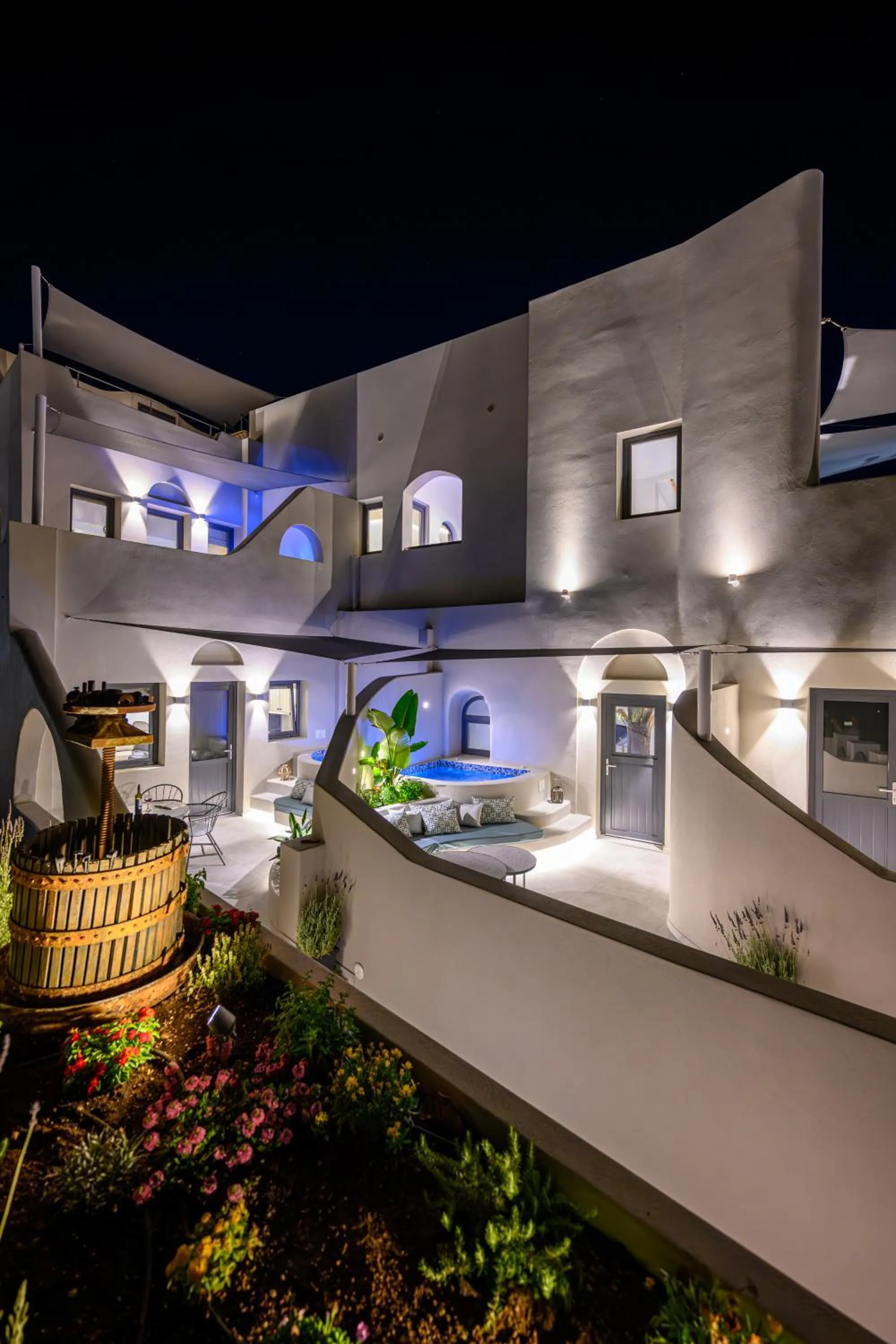 Night in Galaria Serenity Suites