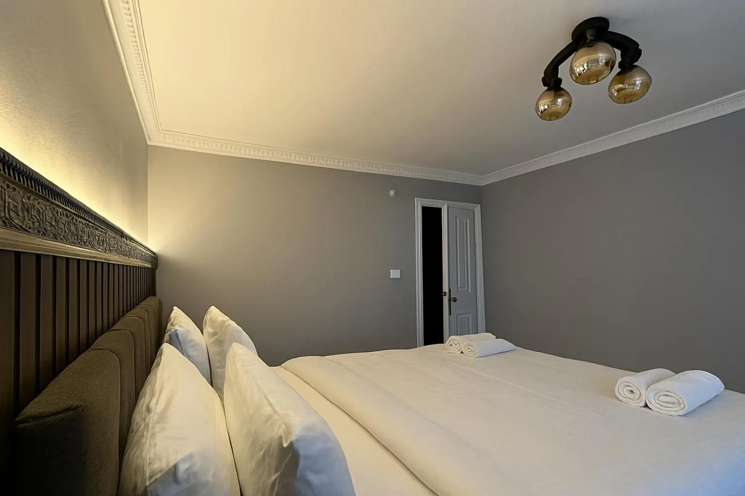 Bed in Ozer Hotel & Apartments
