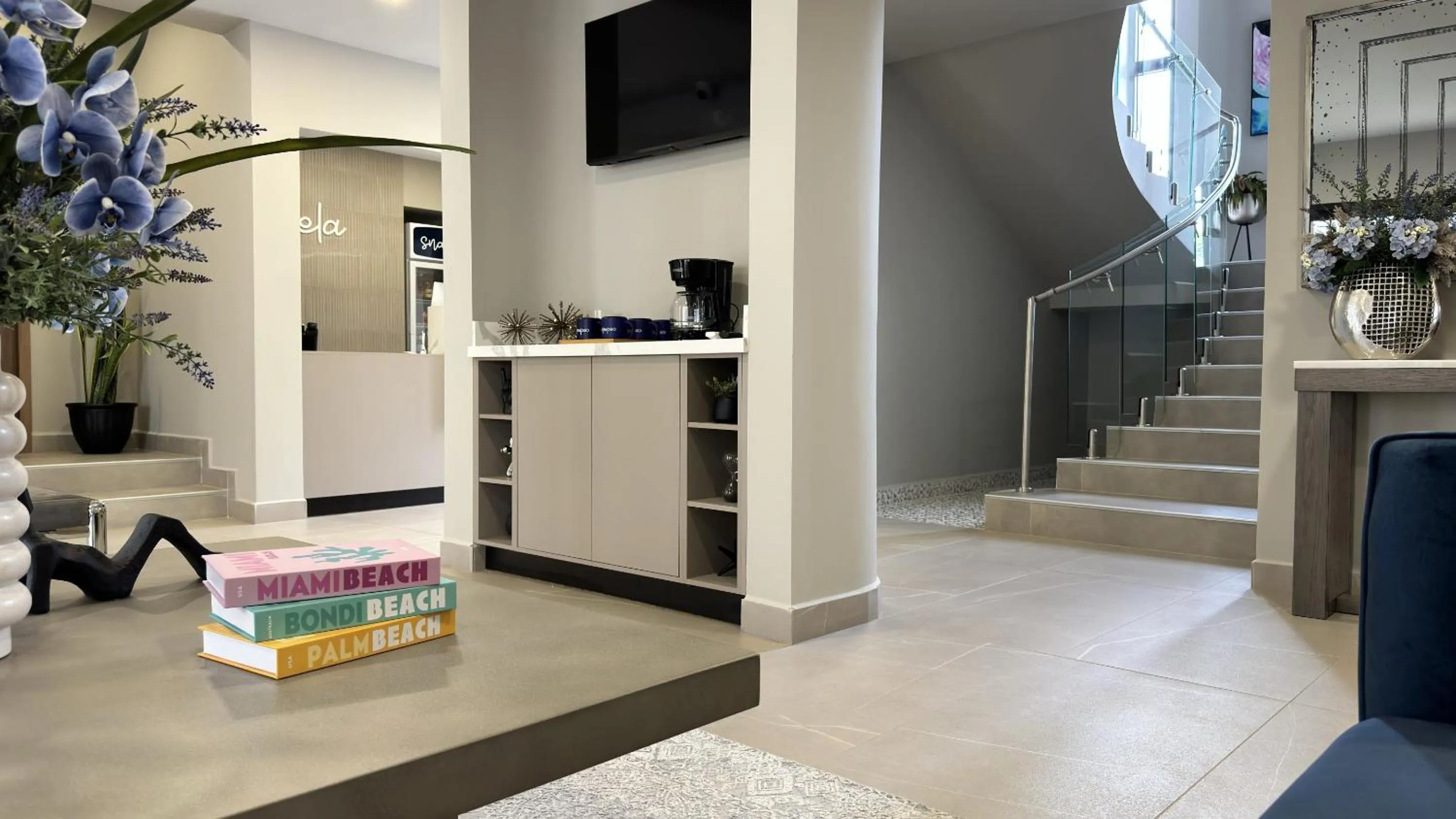 Lobby or reception in Cedrela