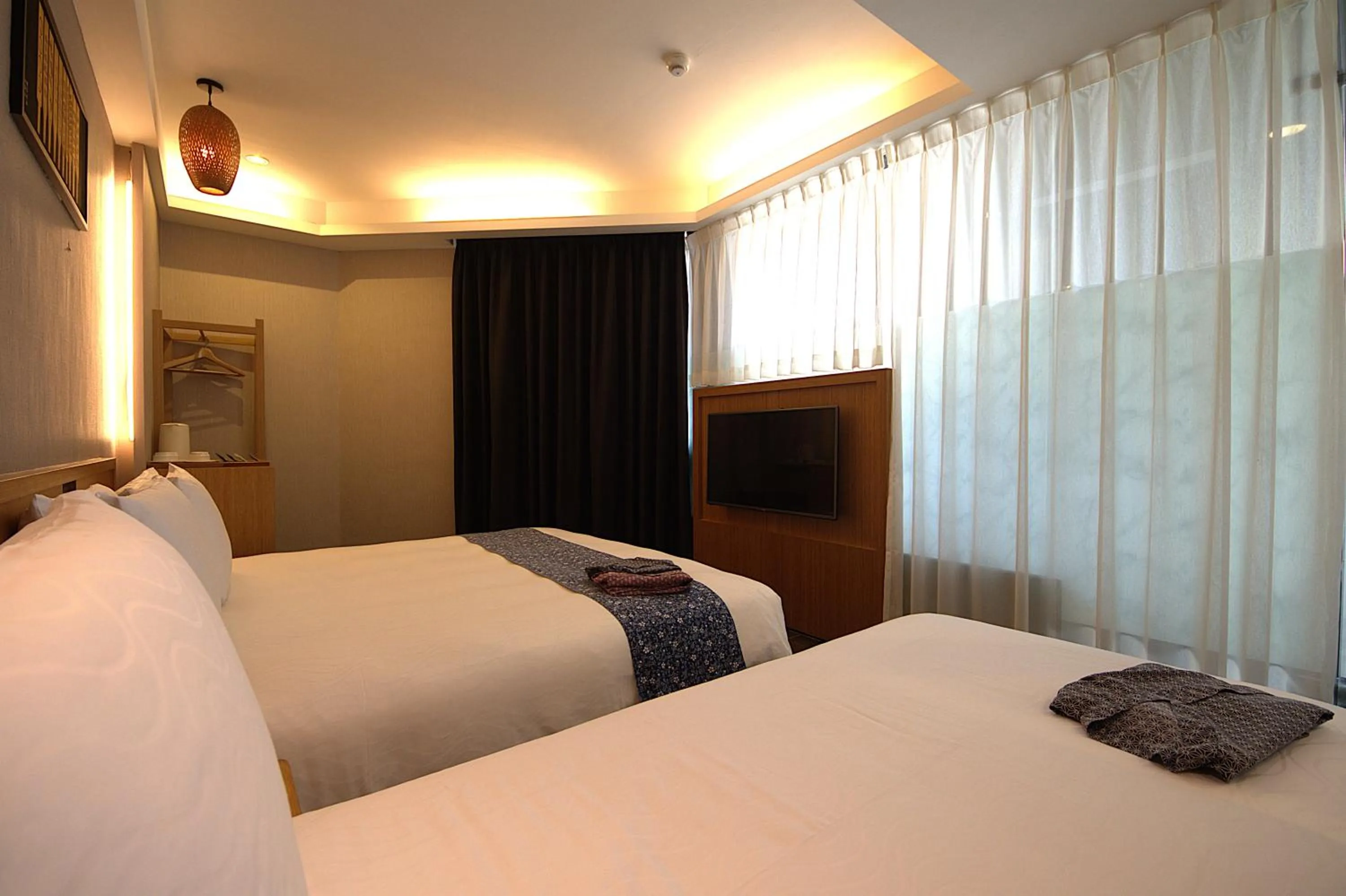 Photo of the whole room, Bed in Tenlien onsen Hot Spring Hotel