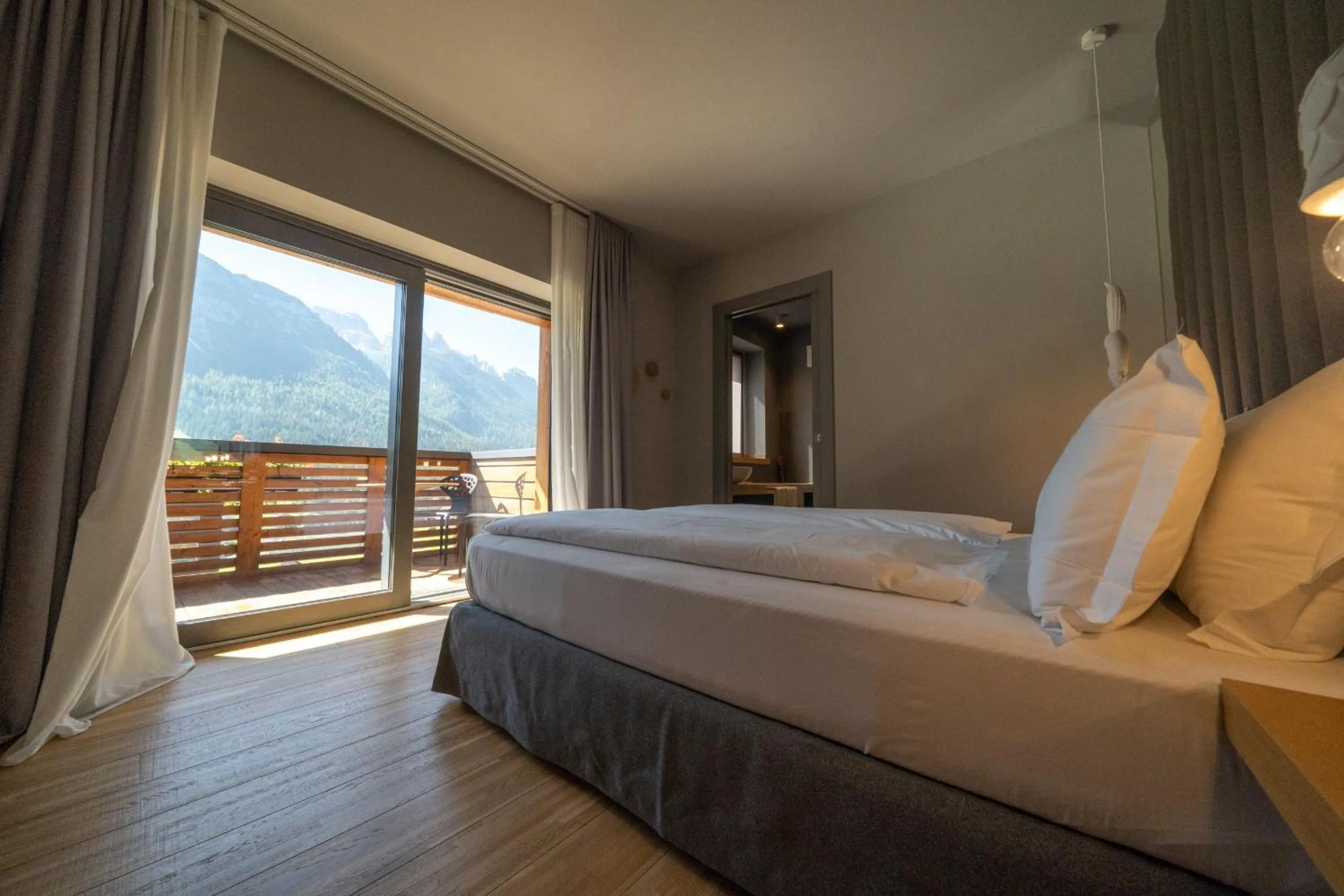 Mountain view, Bed in Bach Boutique Hotel