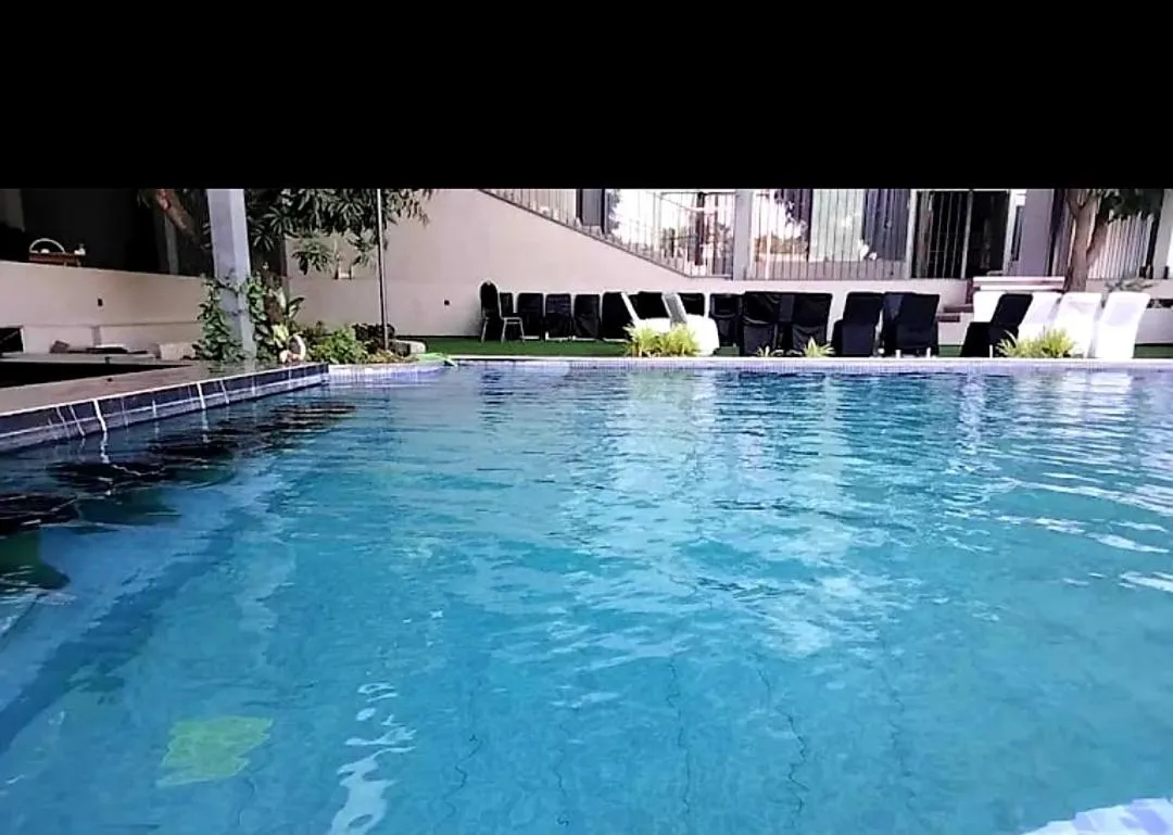 The Democracy Hotel & Resorts